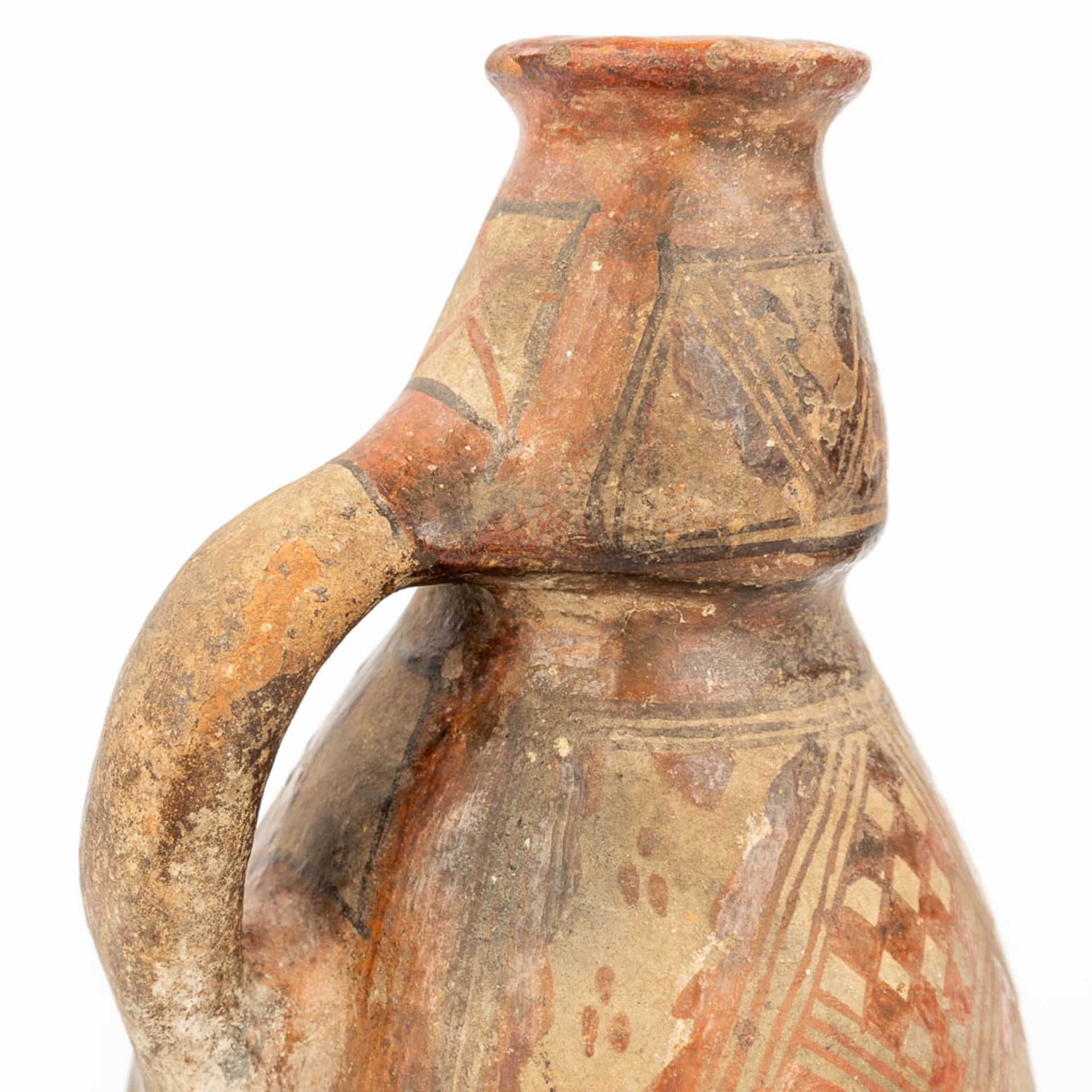 A vase probably of Northern African origin. (24 x 15cm) - Image 9 of 14