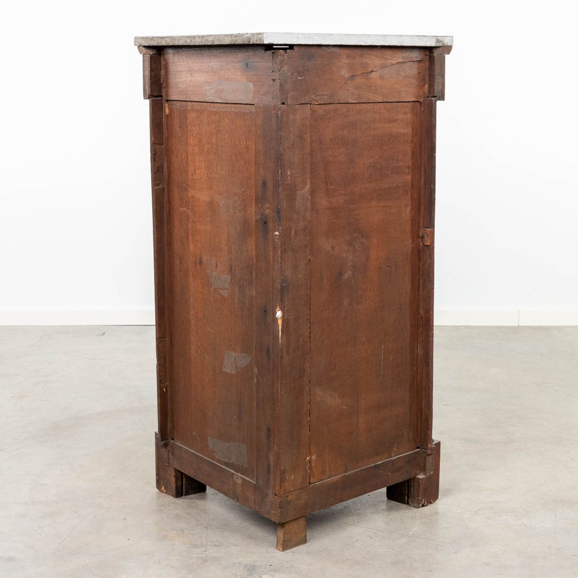An antique corner cabinet with veneer. Empire period (49 x 76 x 112cm) - Bild 4 aus 9