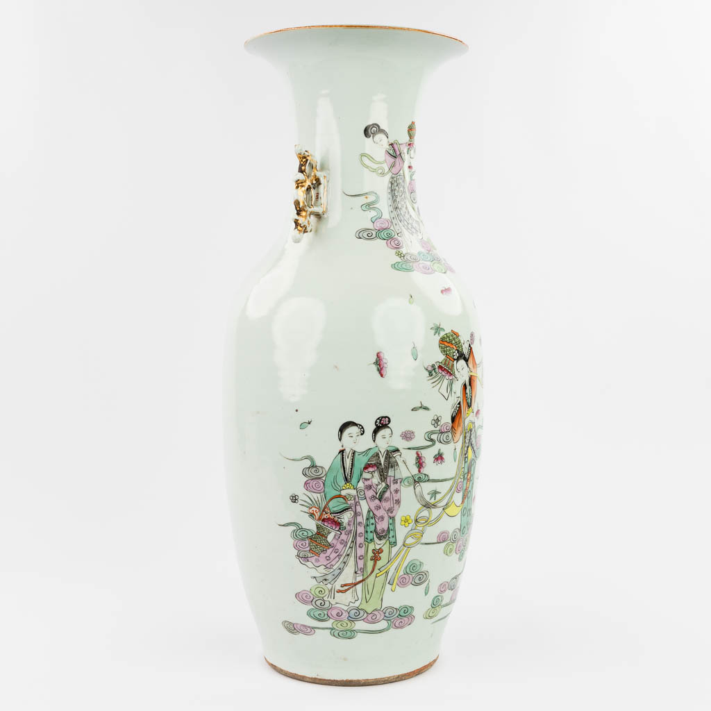 A Chinese vase made of porcelain and decorated with ladies. (57 x 24 cm) - Image 4 of 15