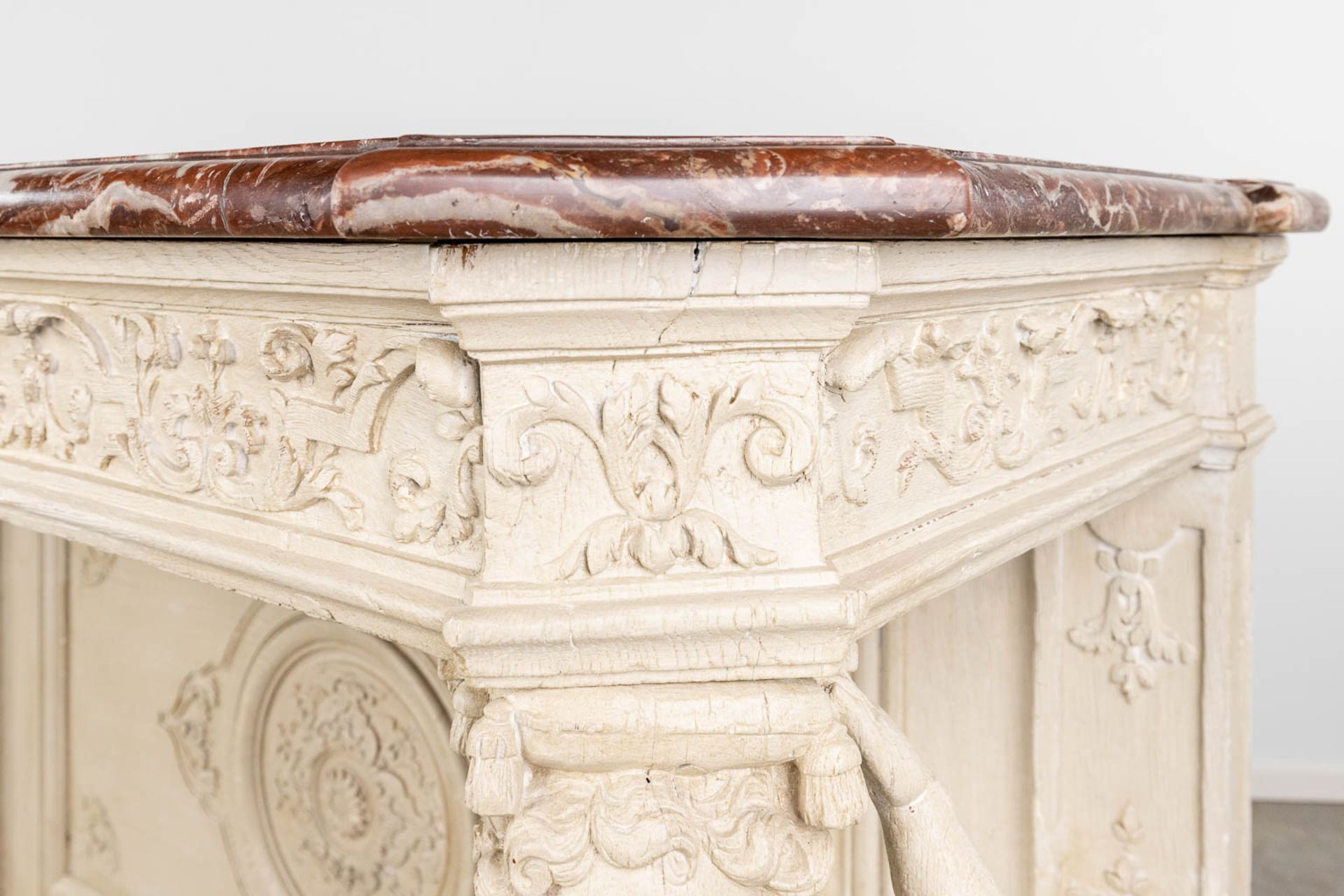 An antique console table with a marble top, patinated. 18th century. (L:66 x W:177 x H:114 cm) - Bild 8 aus 16