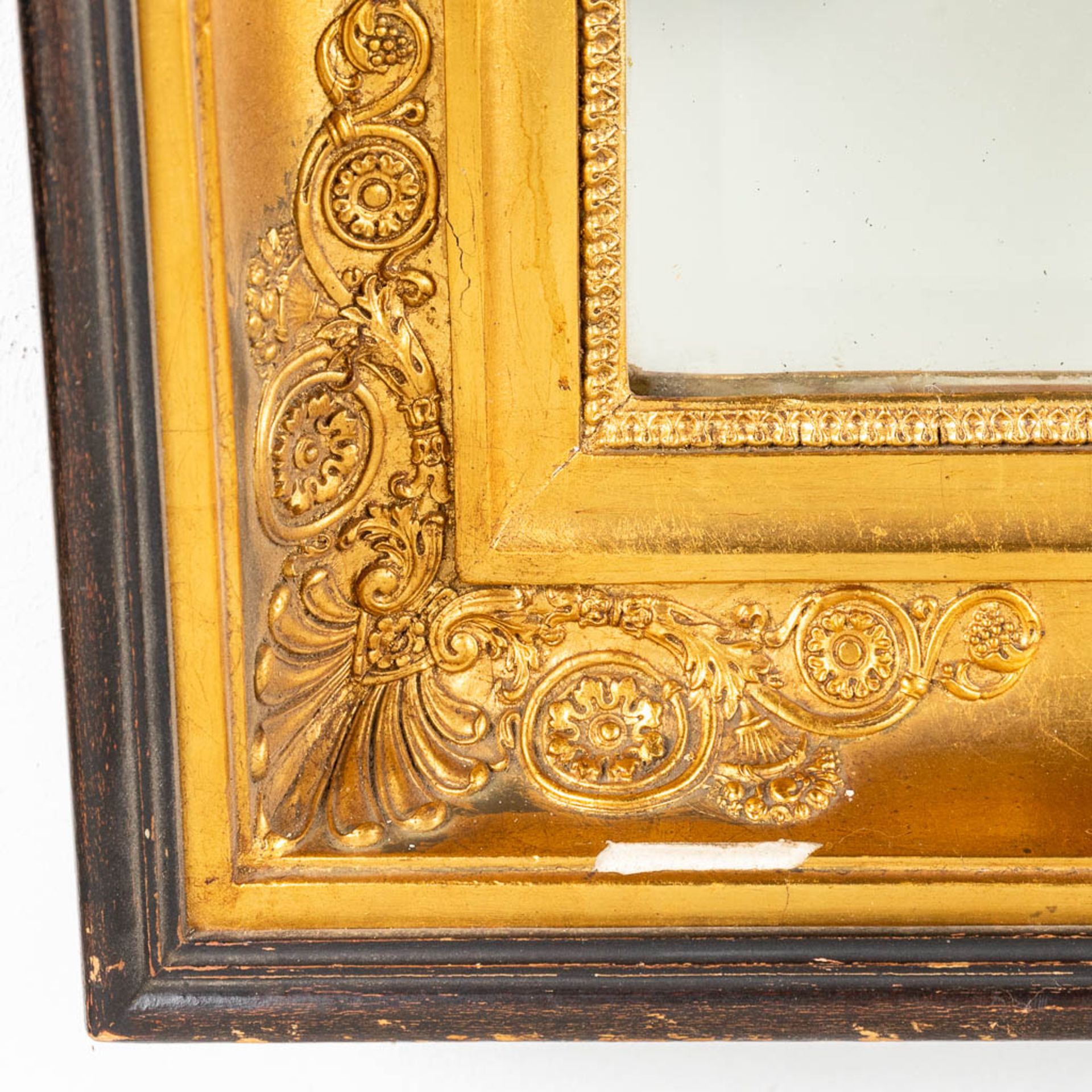A mirror framed in an empire frame. (W:74 x H:94 cm) - Bild 8 aus 11