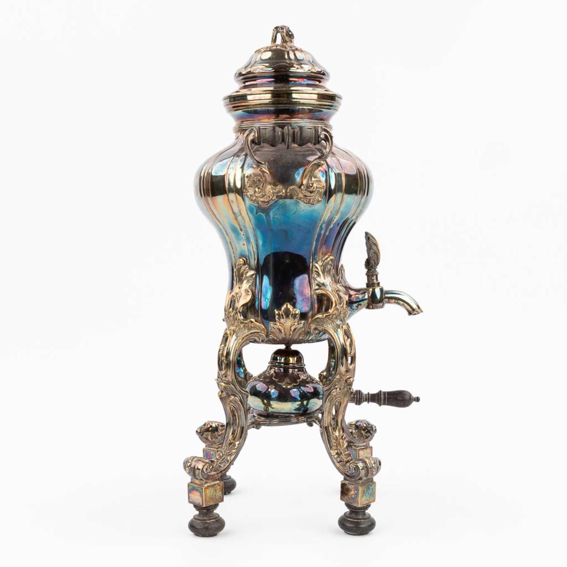 A samovar made of silver-plated metal in Louis XV style. (L:20,5 x W:17 x H:41,5 cm) - Bild 8 aus 15