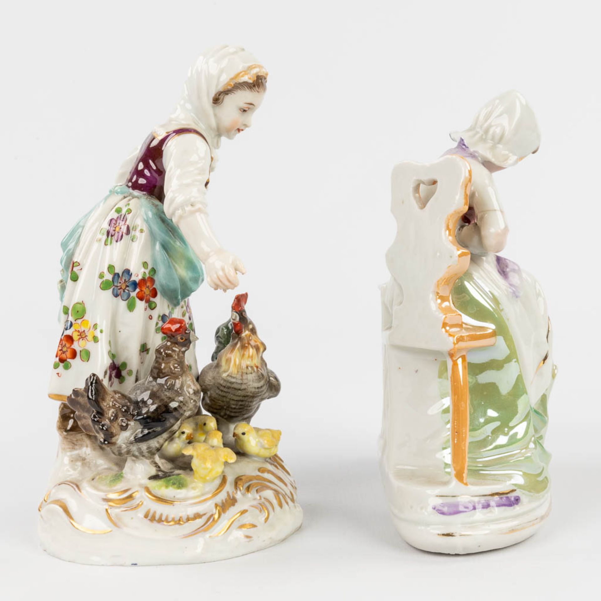 Volkstedt, a collection of 2 figurines made of porcelain in Germany. (H:13 cm) - Image 6 of 14