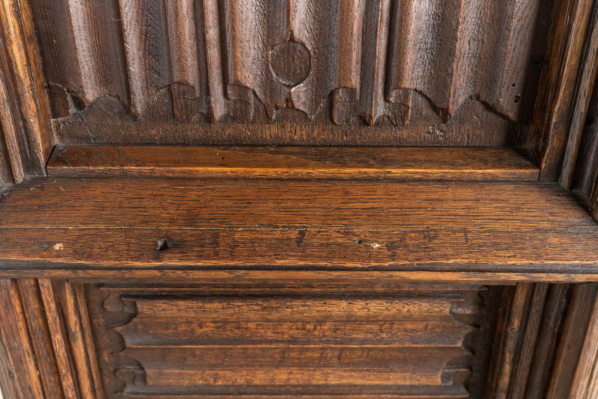 An antique cabinet 'Flemish Renaissance' mounted with bronze and decorated with figurines and floral - Bild 21 aus 26