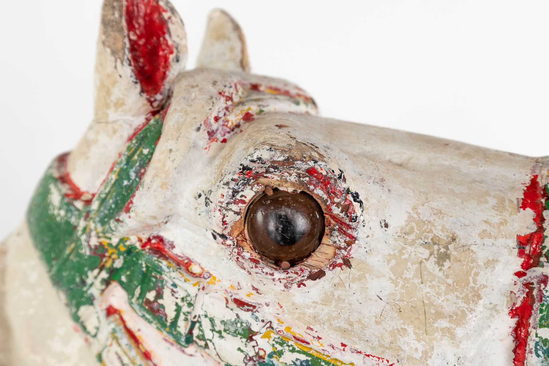 An antique horse for a Merry Go Round, made of sculptured wood, with original polychrome (L:32 x W:1 - Image 9 of 16