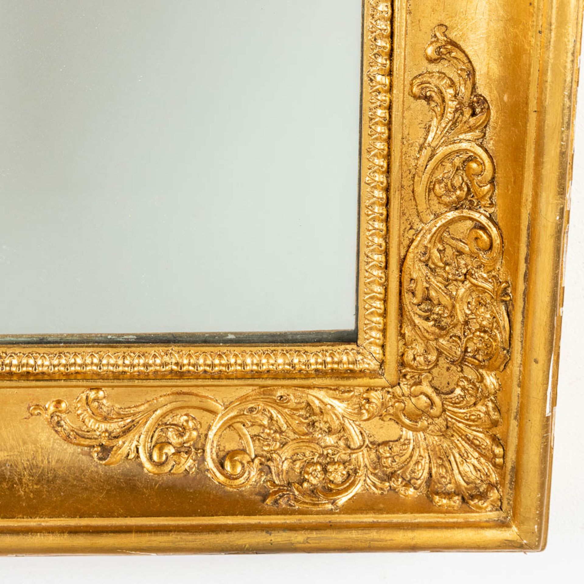 A mirror framed in an empire syle frame. (W:62 x H:74 cm) - Bild 5 aus 7