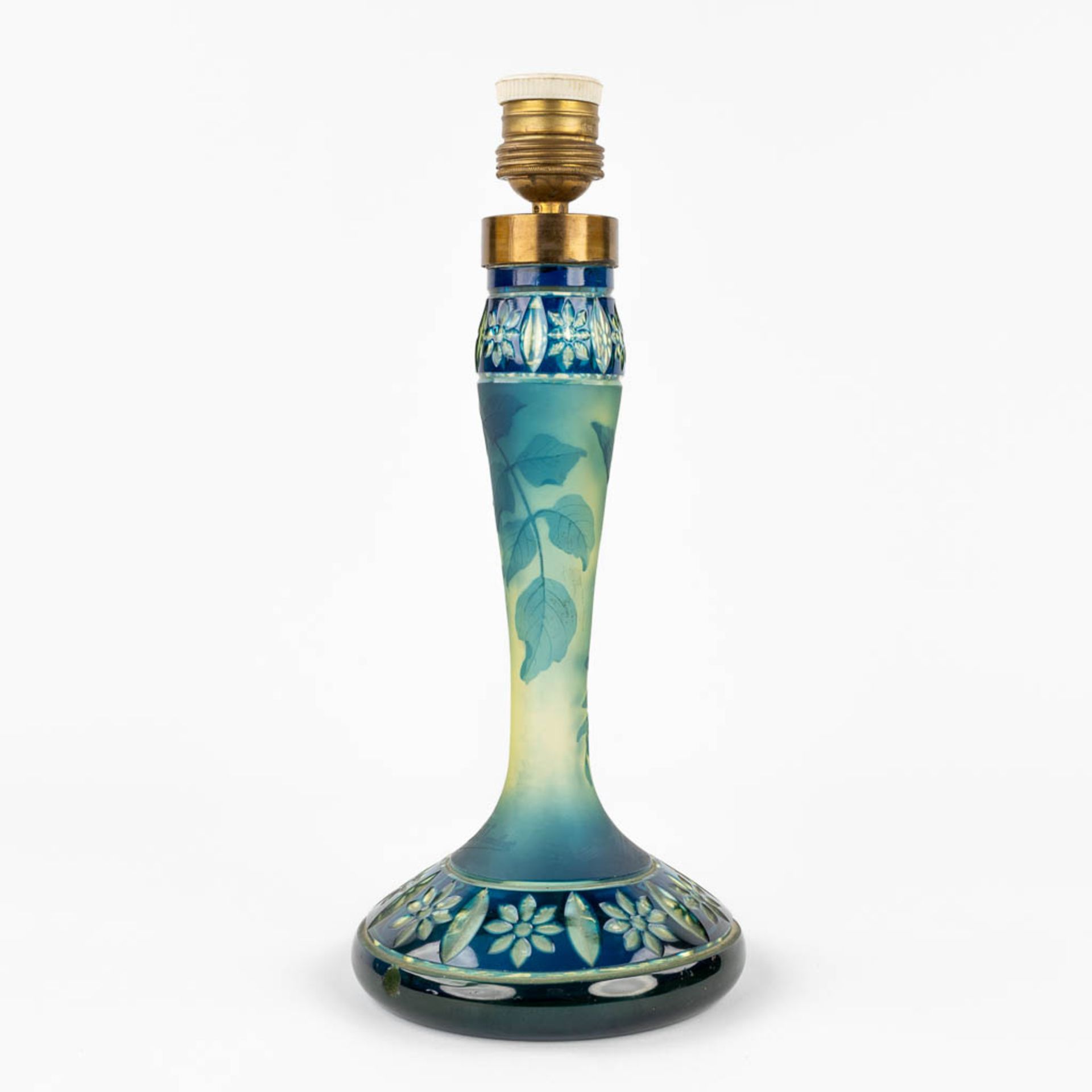 Val Saint Lambert, a pate de verre table lamp with green and blue floral decor. (H:32 x D:14 cm) - Bild 4 aus 14