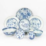 A collection of 14 items made of Chinese blue-white porcelain. (D:38 cm)