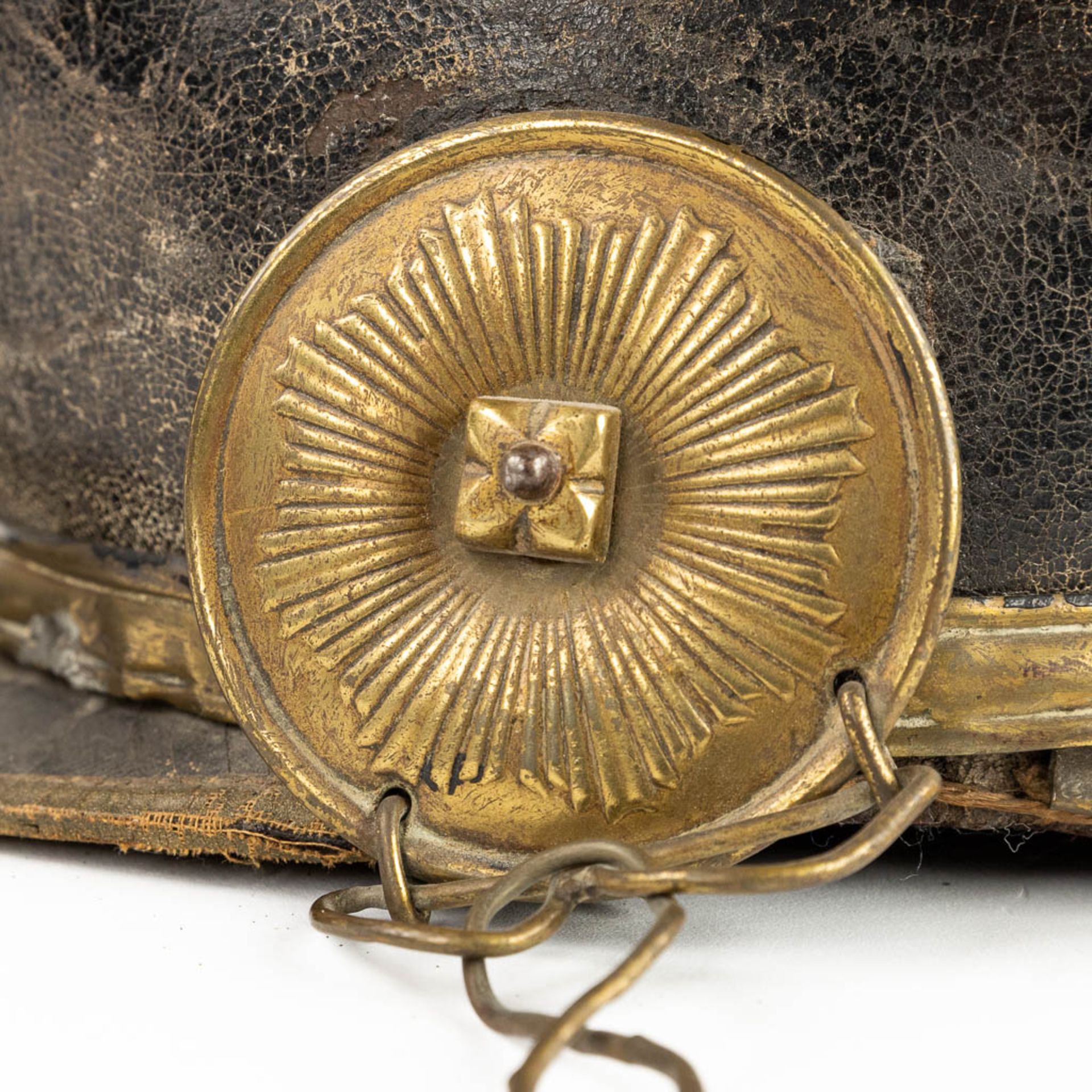 A Belgian 'Cruissasier' helmet, marked Fabrication Lige, 1831. (L:36 x W:20 x H:39 cm) - Image 14 of 15