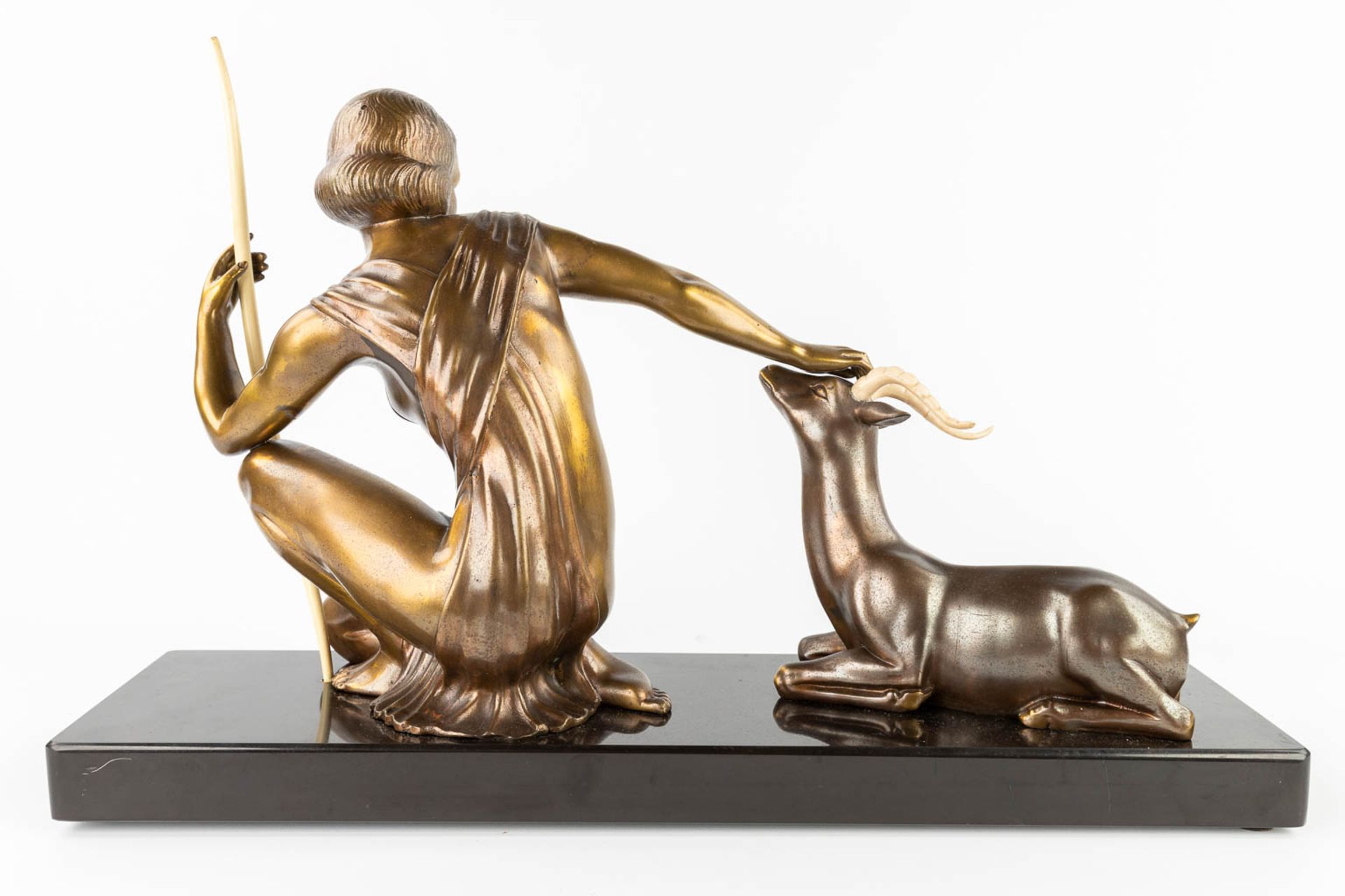Kowas, Lady with a deer, a statue made in art deco style. Spelter and marble. (L:17 x W:64,5 x H:42 - Bild 6 aus 11