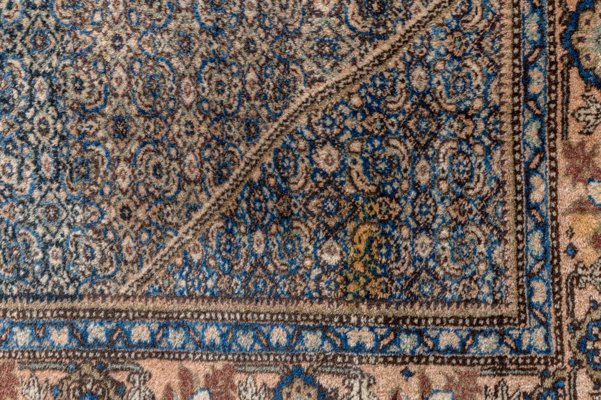 An Oriental hand-made carpet, Ghoum. (L:274 x W:174 cm) - Image 8 of 10