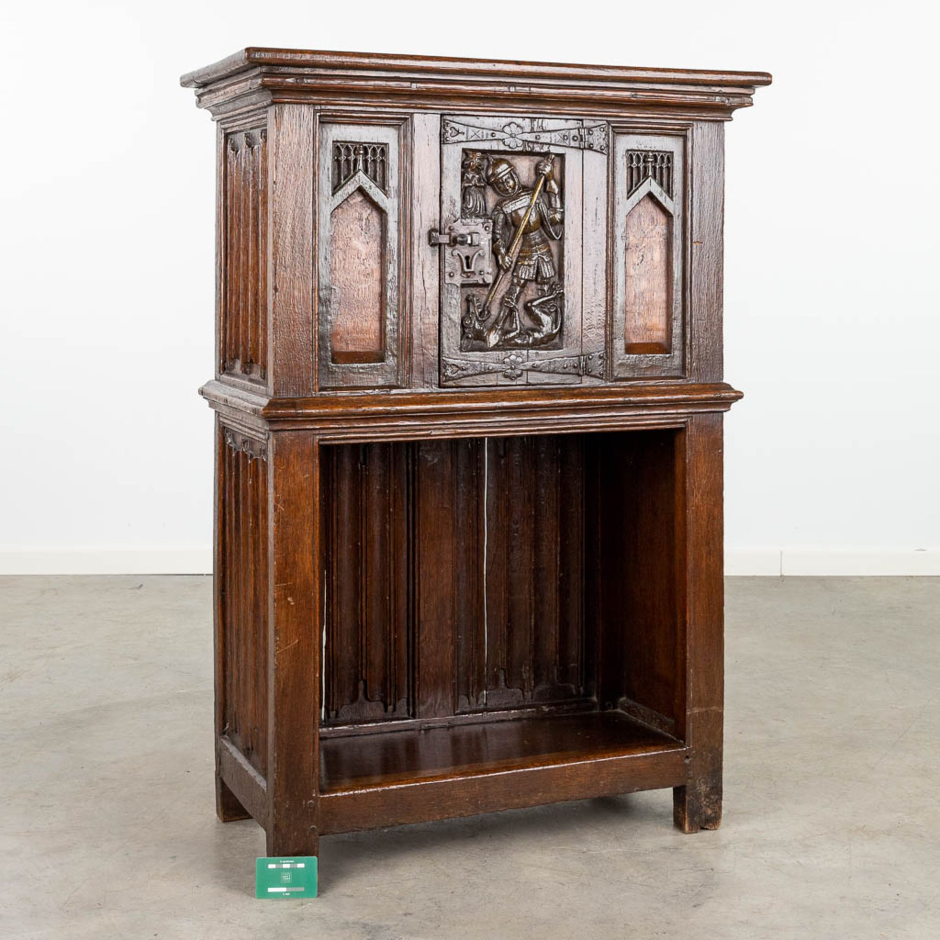 An antique cabinet made in Flemish Renaissance style. Late 17th early 18th C. (L:40 x W:83 x H:118 - Bild 2 aus 15
