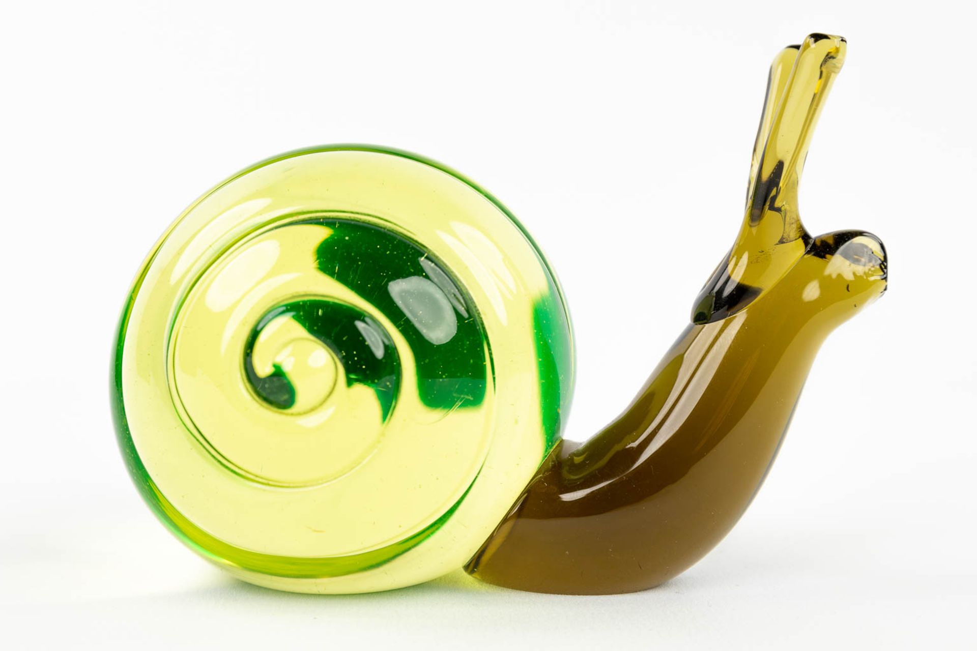 'Snail' made of uranium glass in Murano, Italy. (L:7,5 x W:12 x H:9 cm) - Bild 2 aus 10