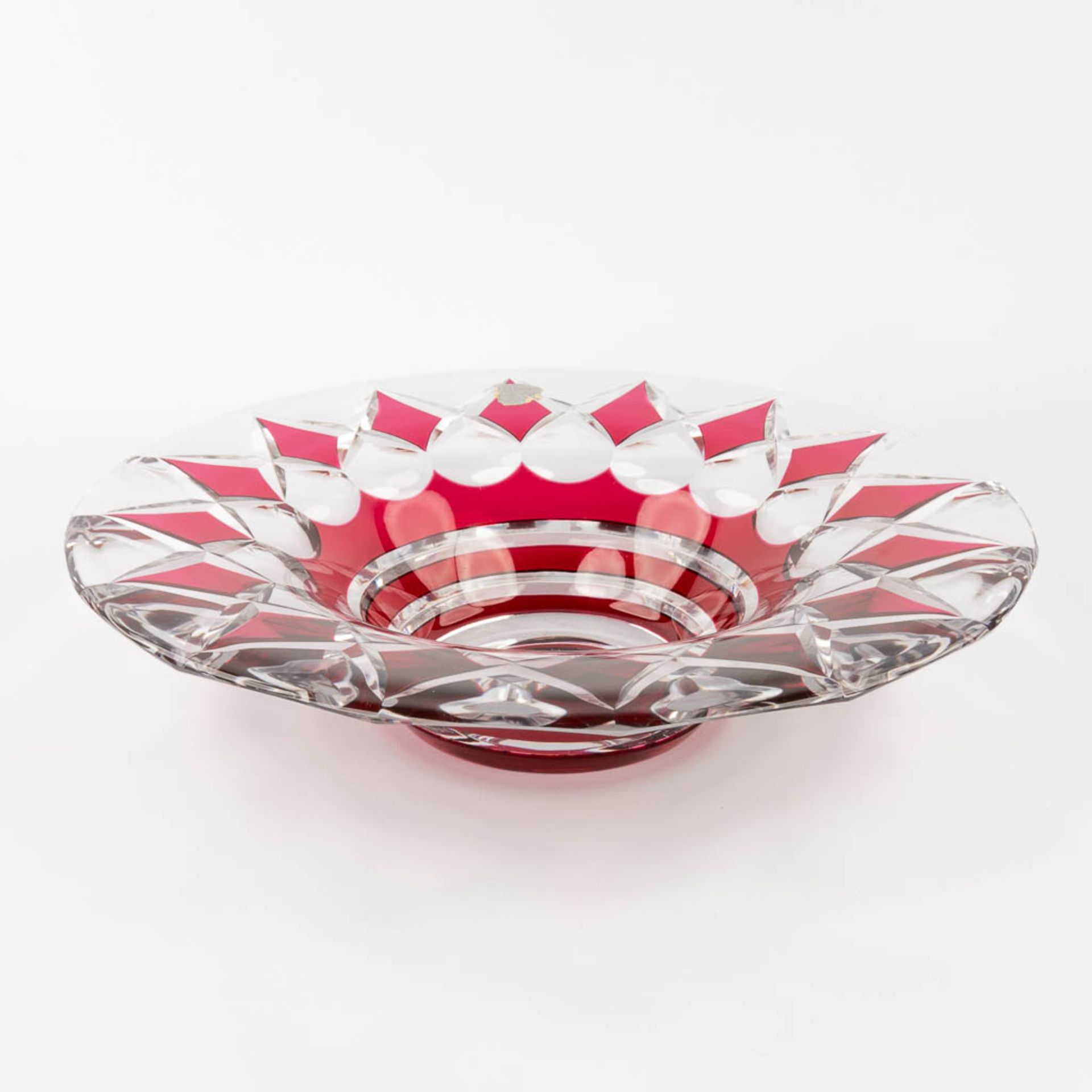 Val Saint-Lambert, a large bowl made of cut and red coloured crystal. (H:10 x D:39 cm)