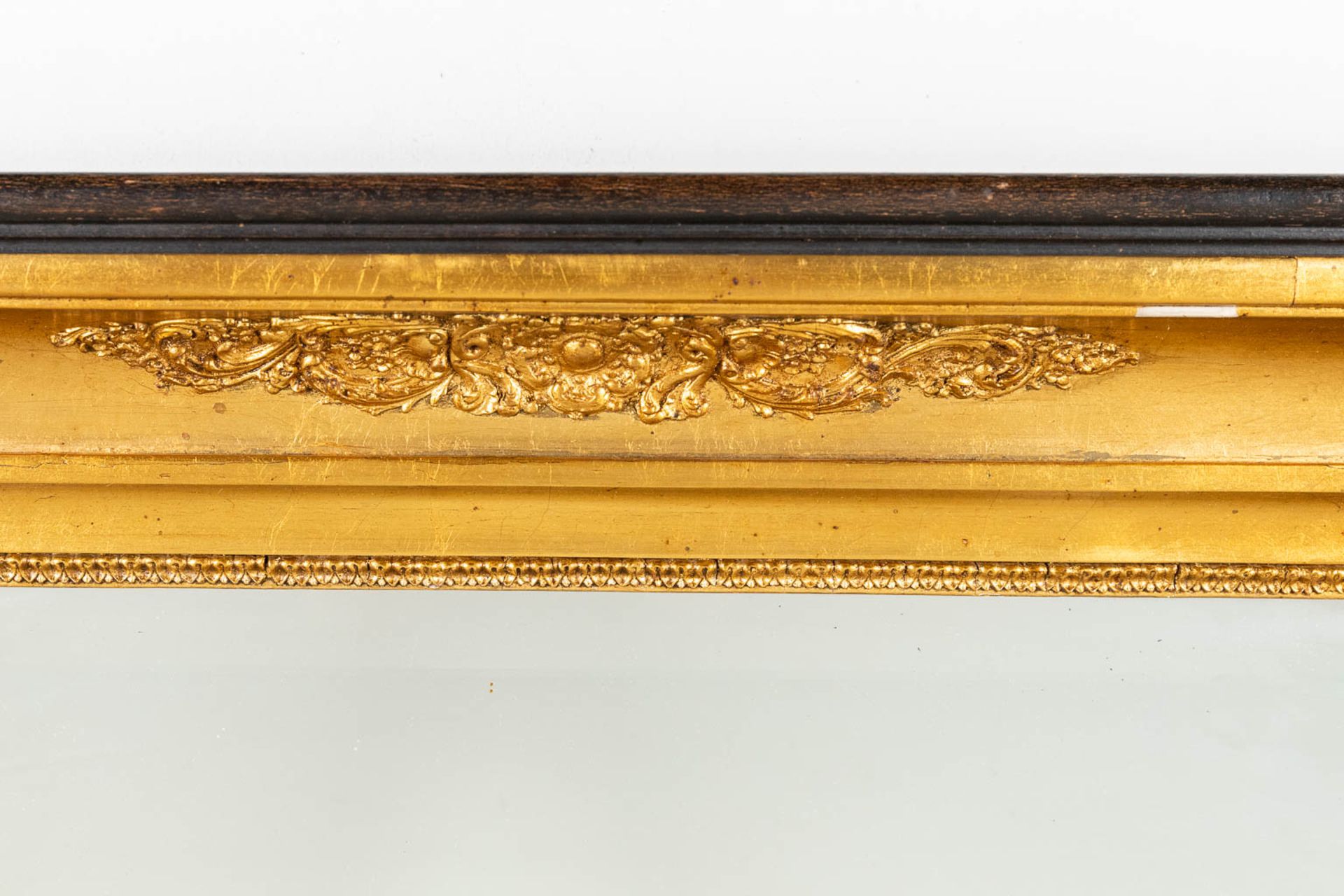 A mirror framed in an empire frame. (W:74 x H:94 cm) - Bild 4 aus 11