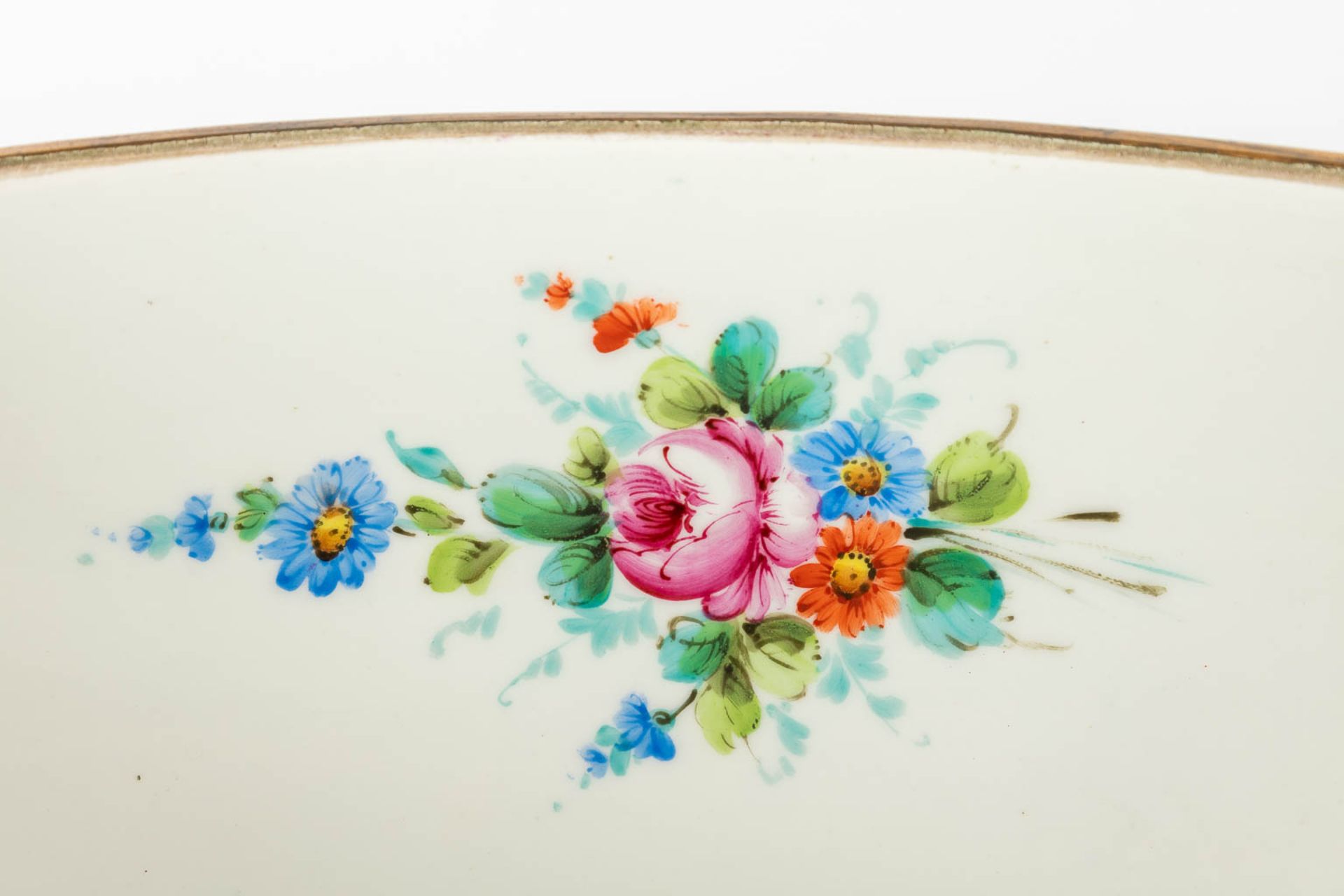 Limoges, a large bowl on a stand, with hand-painted decor. (L:20 x W:37 x H:31 cm) - Image 5 of 16