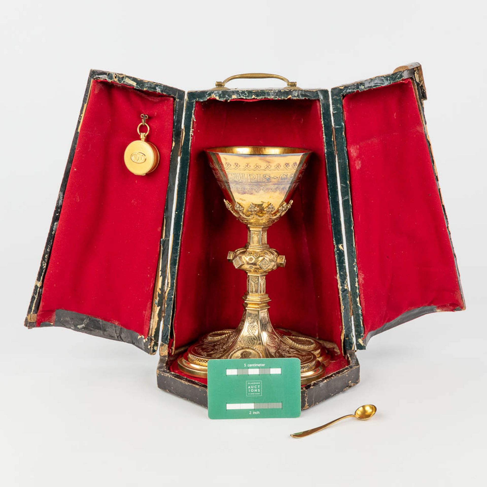 A gothic revival chalice with paten, spoon and sacramental bread box in the original box. (H:22,5 x - Image 17 of 25