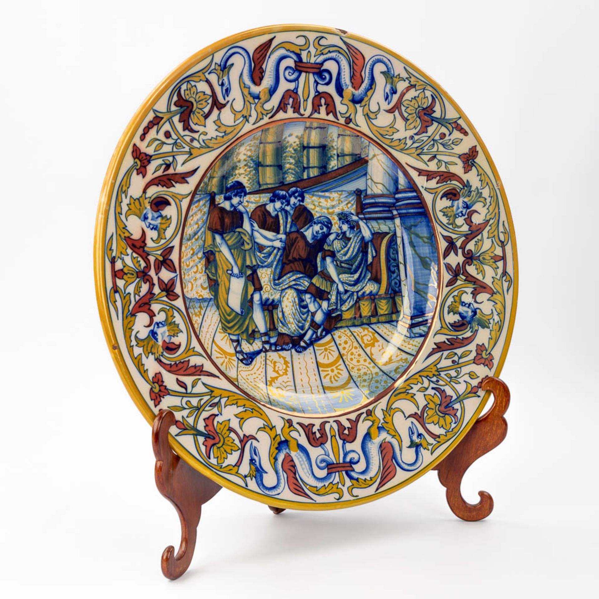 An antique Majolica Plate, with hand-painted decor. Umbra, Italy. (H:6,5 x D:43 cm) - Bild 8 aus 16