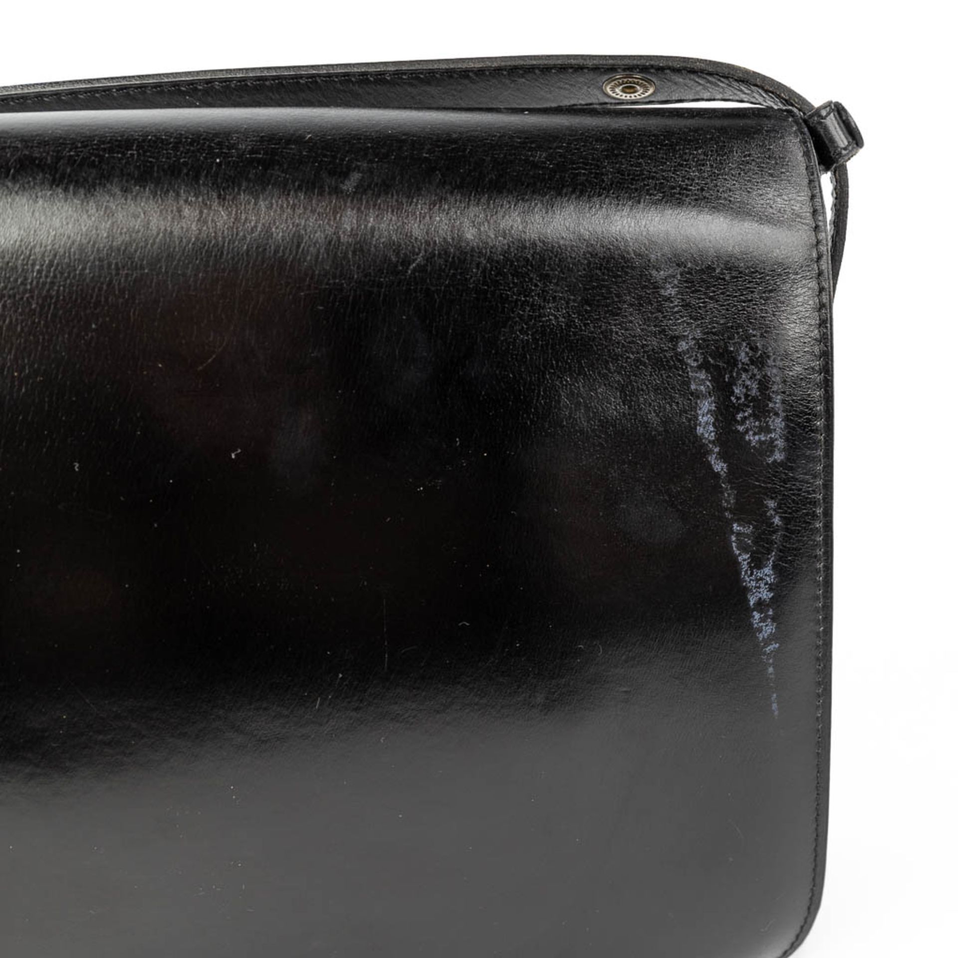 Delvaux, model Bourgogne a vintage handbag made of black leather with gold-plated hardware. (W:26 x - Image 10 of 17