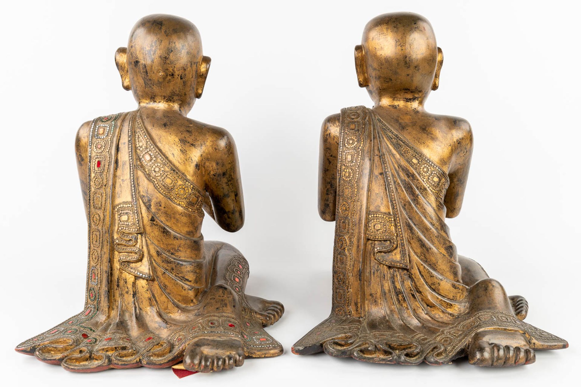 A set of 2 Thai buddha's, made of sculptured wood (L:51 x W:38 x H:47 cm) - Bild 7 aus 19