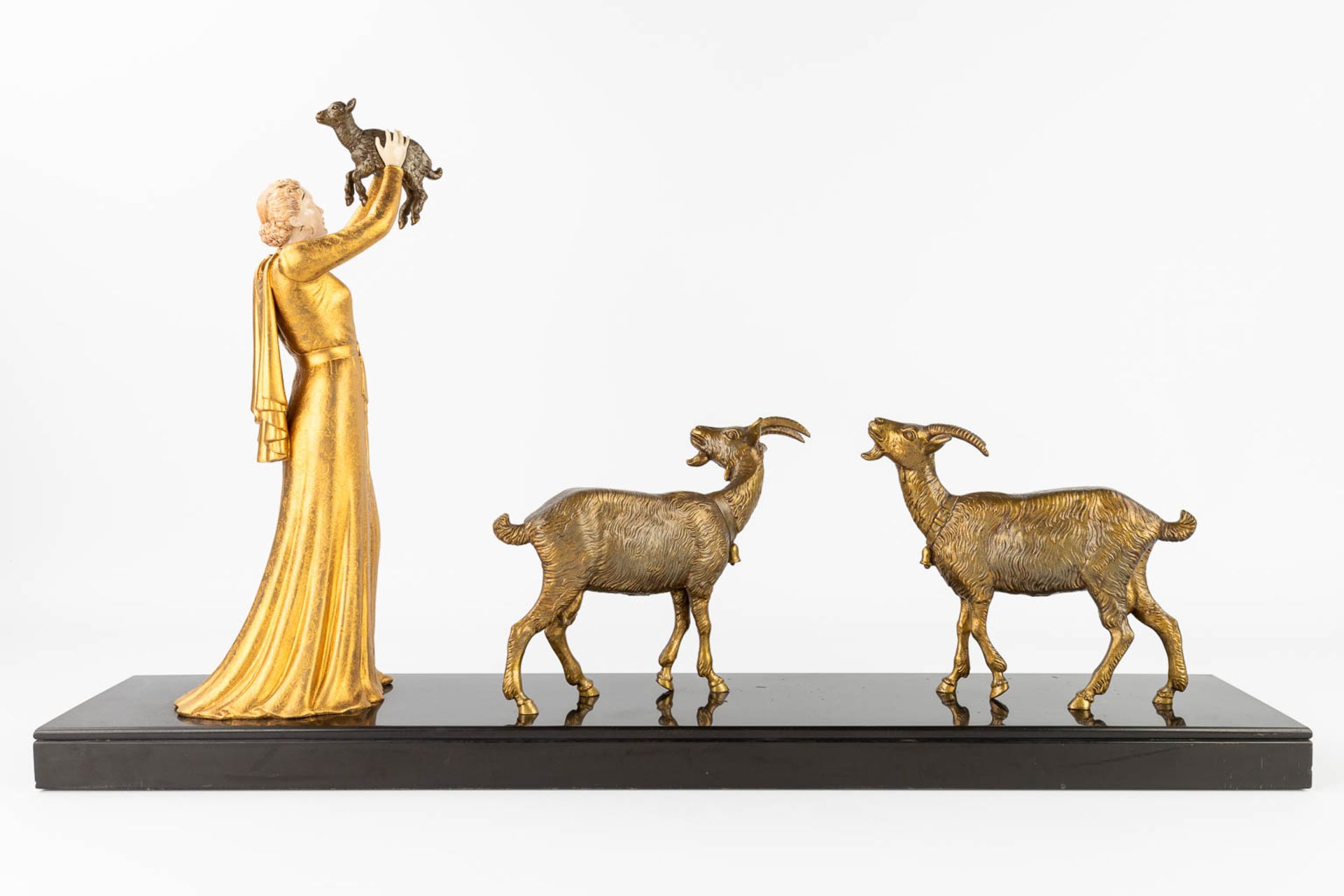 Lady with 3 goats, a statue made in art deco style (L:16,5 x W:85 x H:48,5 cm) - Bild 6 aus 13