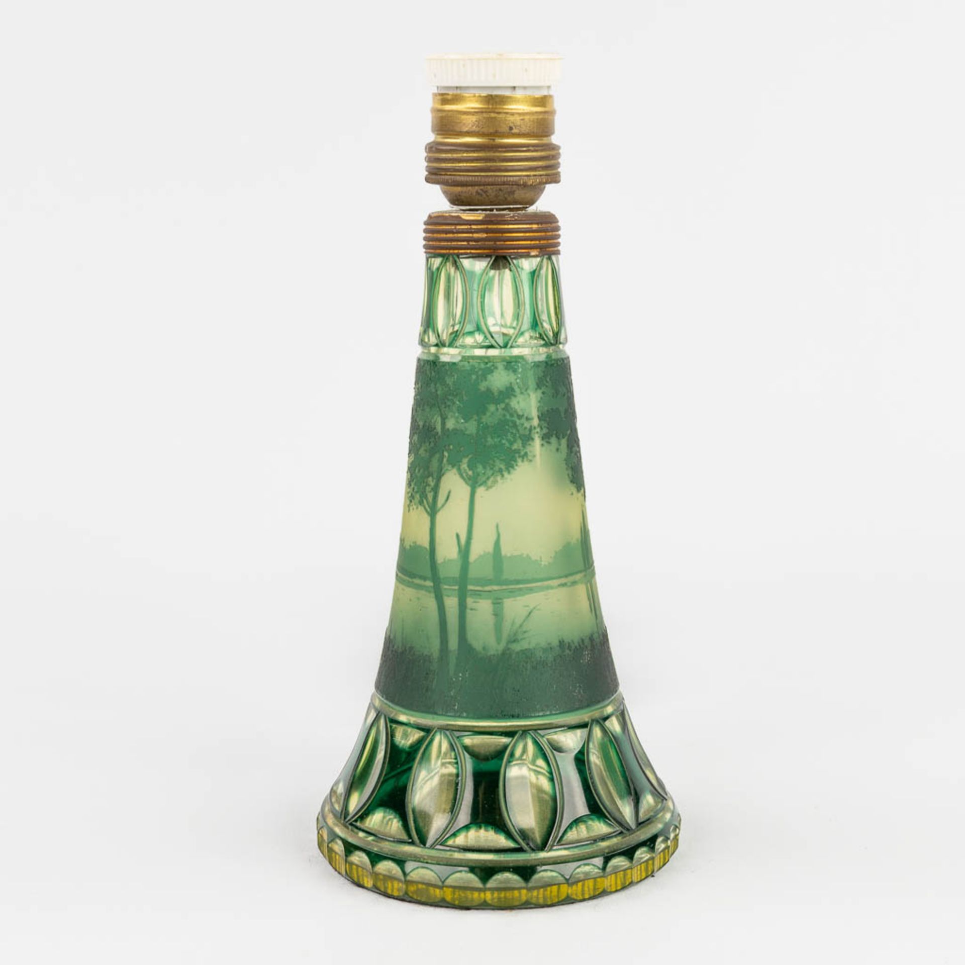 Val Saint Lambert, a lamp base with landscape decor. (H:22 x D:10,5 cm)