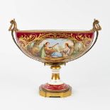 Limoges, a large bowl on a stand, with hand-painted decor. (L:20 x W:37 x H:31 cm)