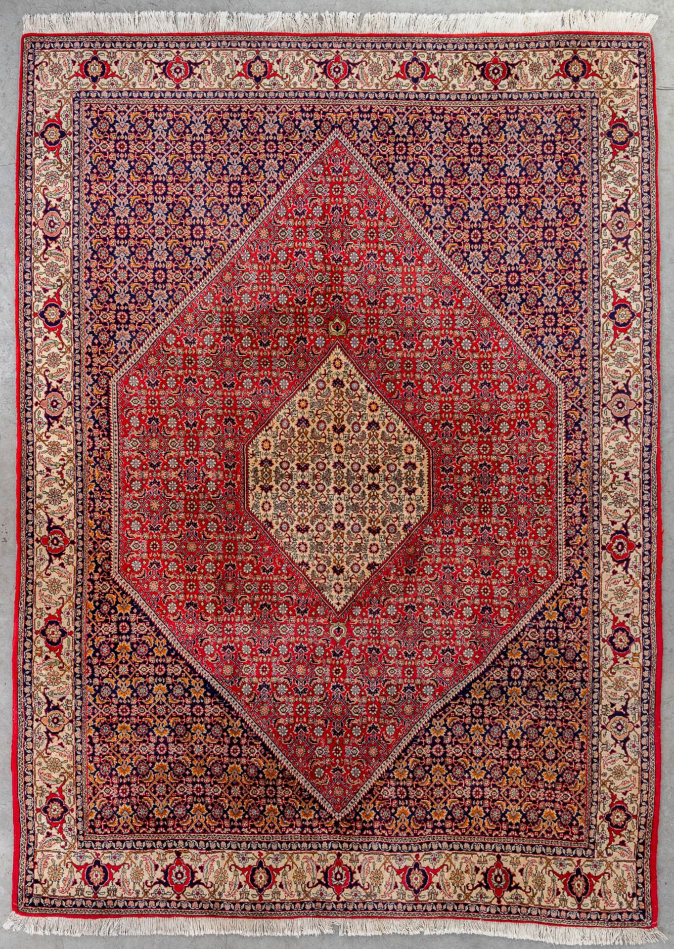 An Oriental hand-made carpet, Bidjar. (L:290 x W:210 cm)