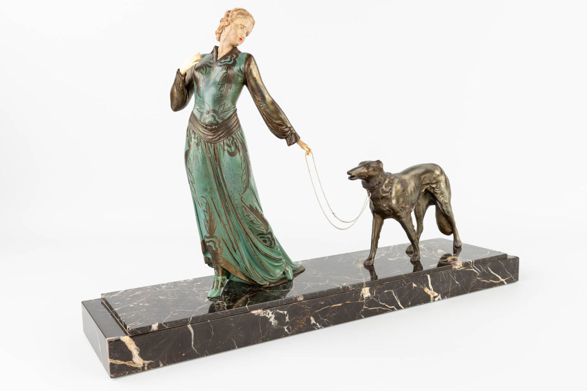 ROGGIA (XX) 'Lady with a greyhound', a statue made in art deco style (L:16 x W:65 x H:41 cm) - Bild 4 aus 12