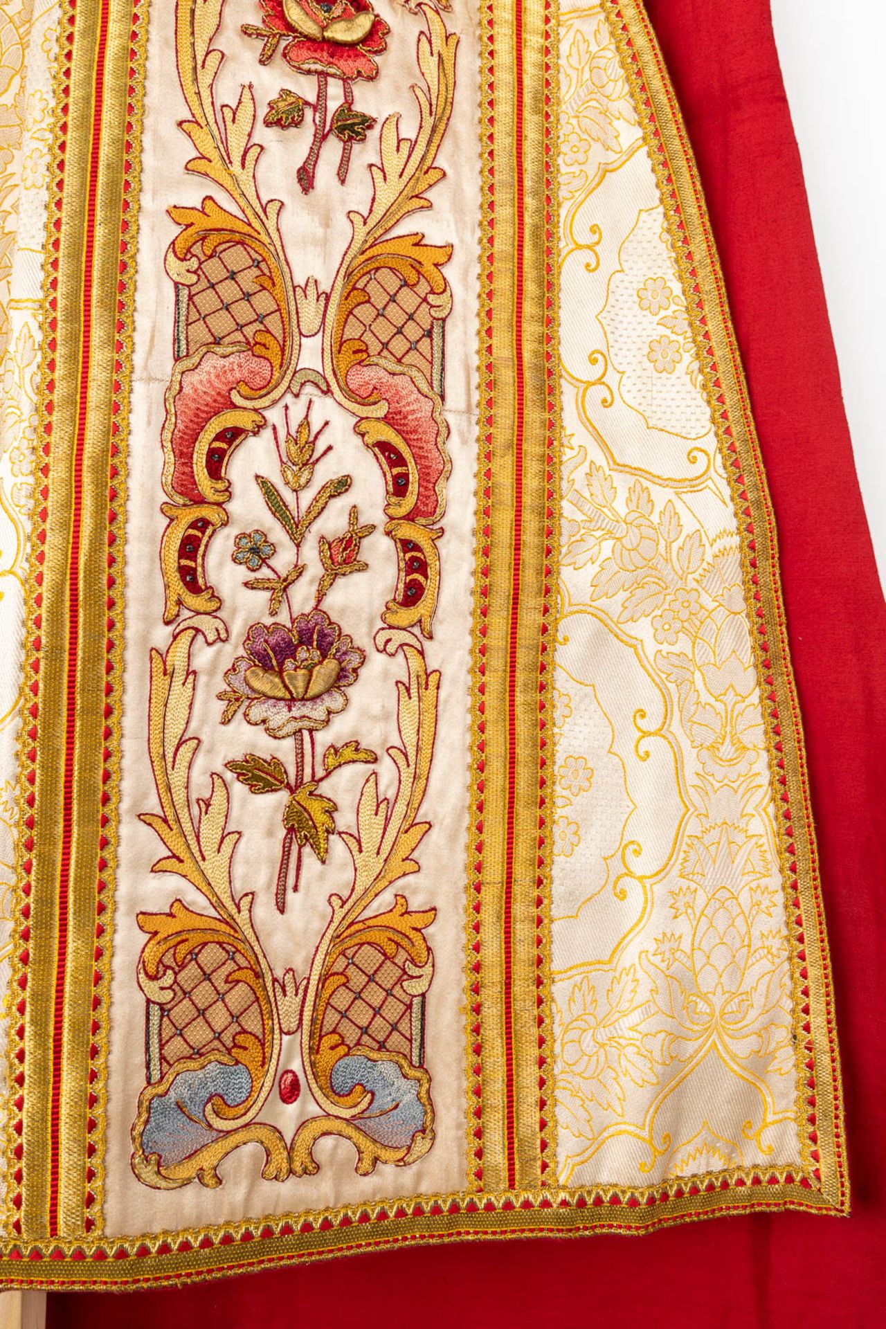 A Roman Chasuble and two Dalmatics, decorated with thick gold thread and embroidery in floral motive - Image 12 of 23