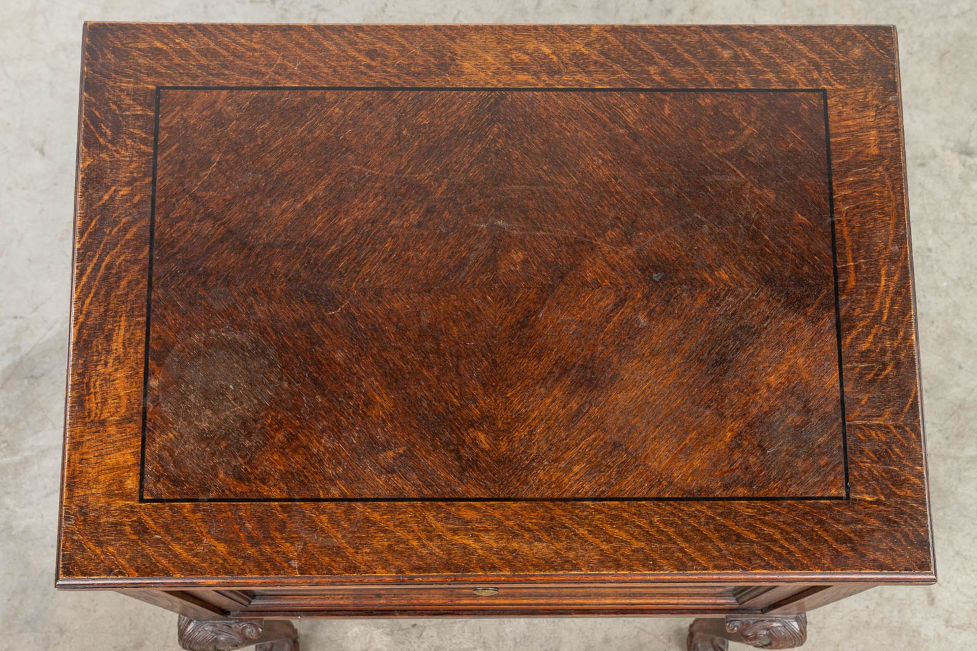 An antique tea cabinet made in Chippendale style with glass planes. Circa 1920. (L:71 x W:52 x H:77 - Bild 8 aus 13