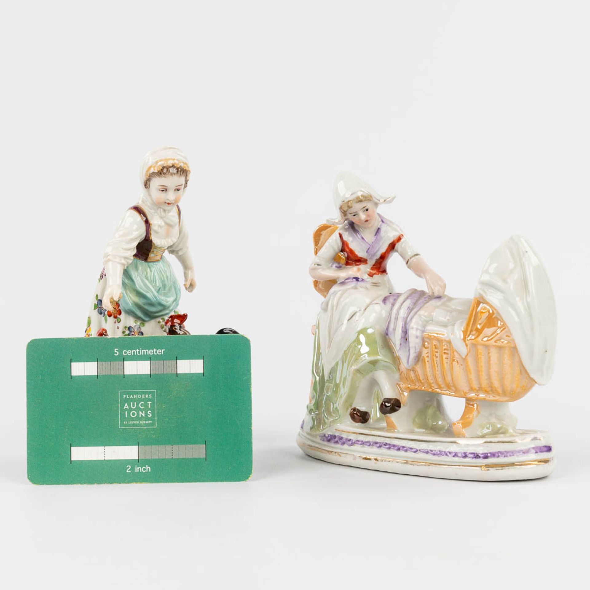 Volkstedt, a collection of 2 figurines made of porcelain in Germany. (H:13 cm) - Image 9 of 14