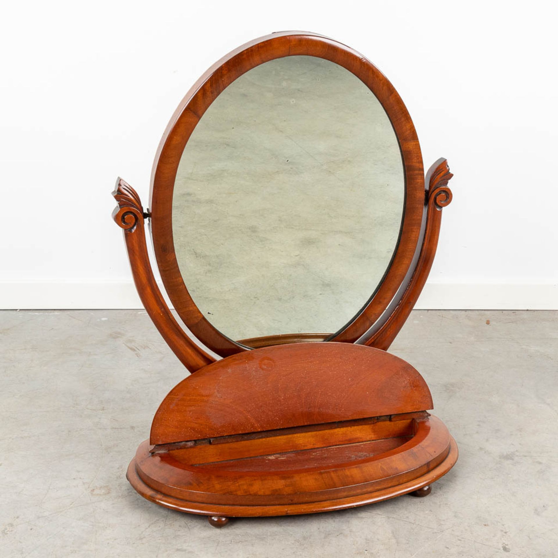 A table mirror made of mahogany in Louis Philippe style. 19th C. (W:57 x H:73 cm) - Image 3 of 12