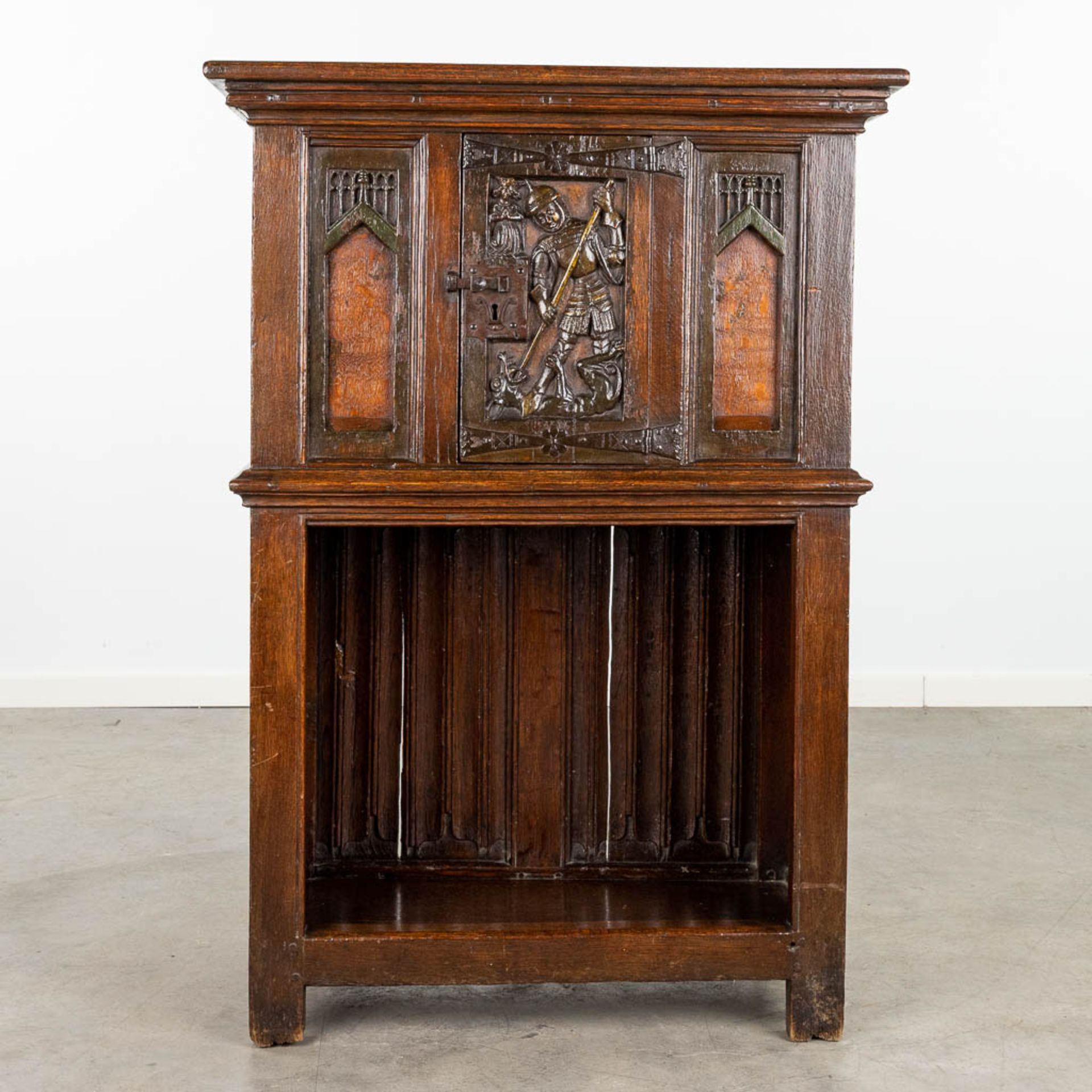 An antique cabinet made in Flemish Renaissance style. Late 17th early 18th C. (L:40 x W:83 x H:118 - Bild 4 aus 15