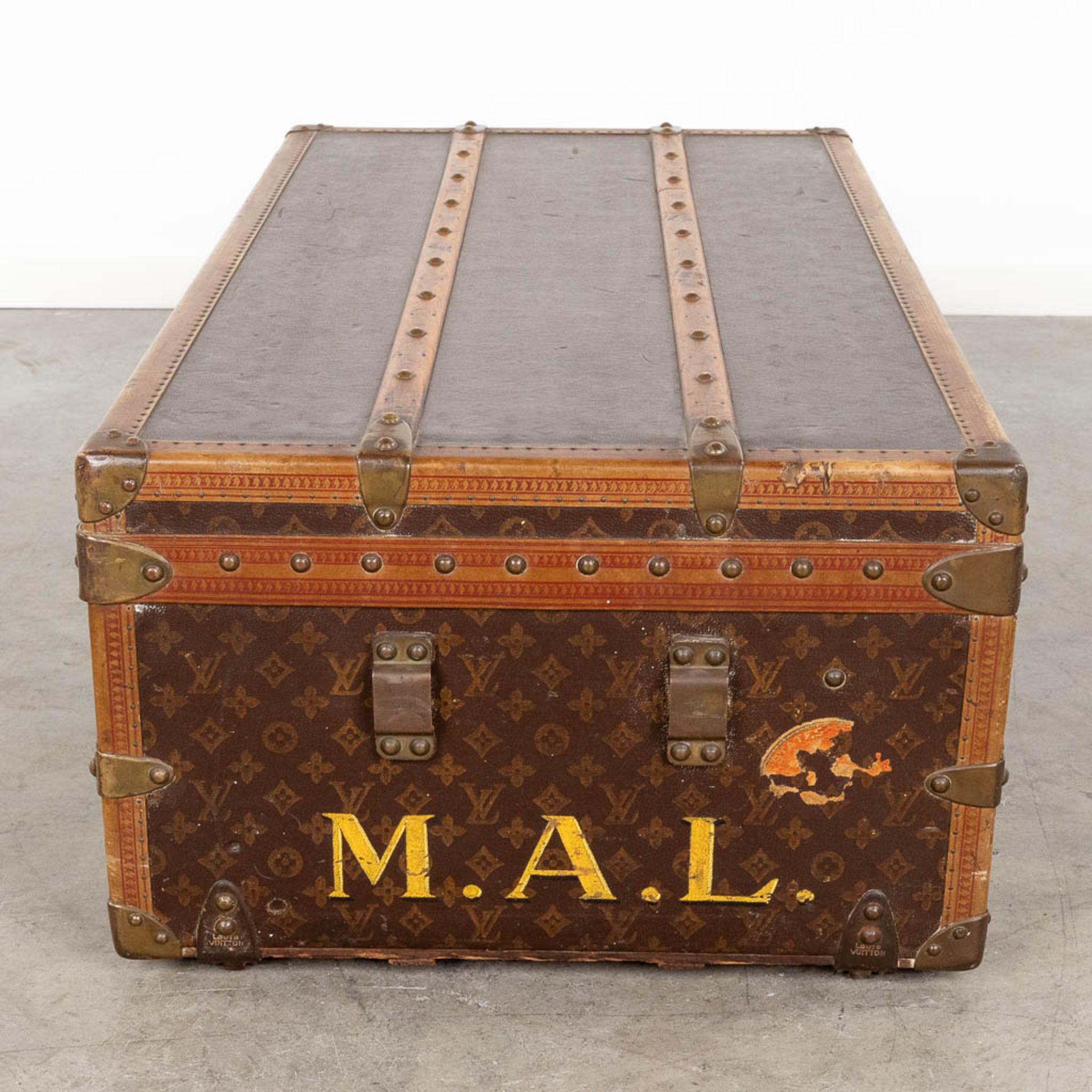 Louis Vuitton, an antique suitcase, marked M.A.L. (L:54 x W:102 x H:34 cm) - Image 6 of 17