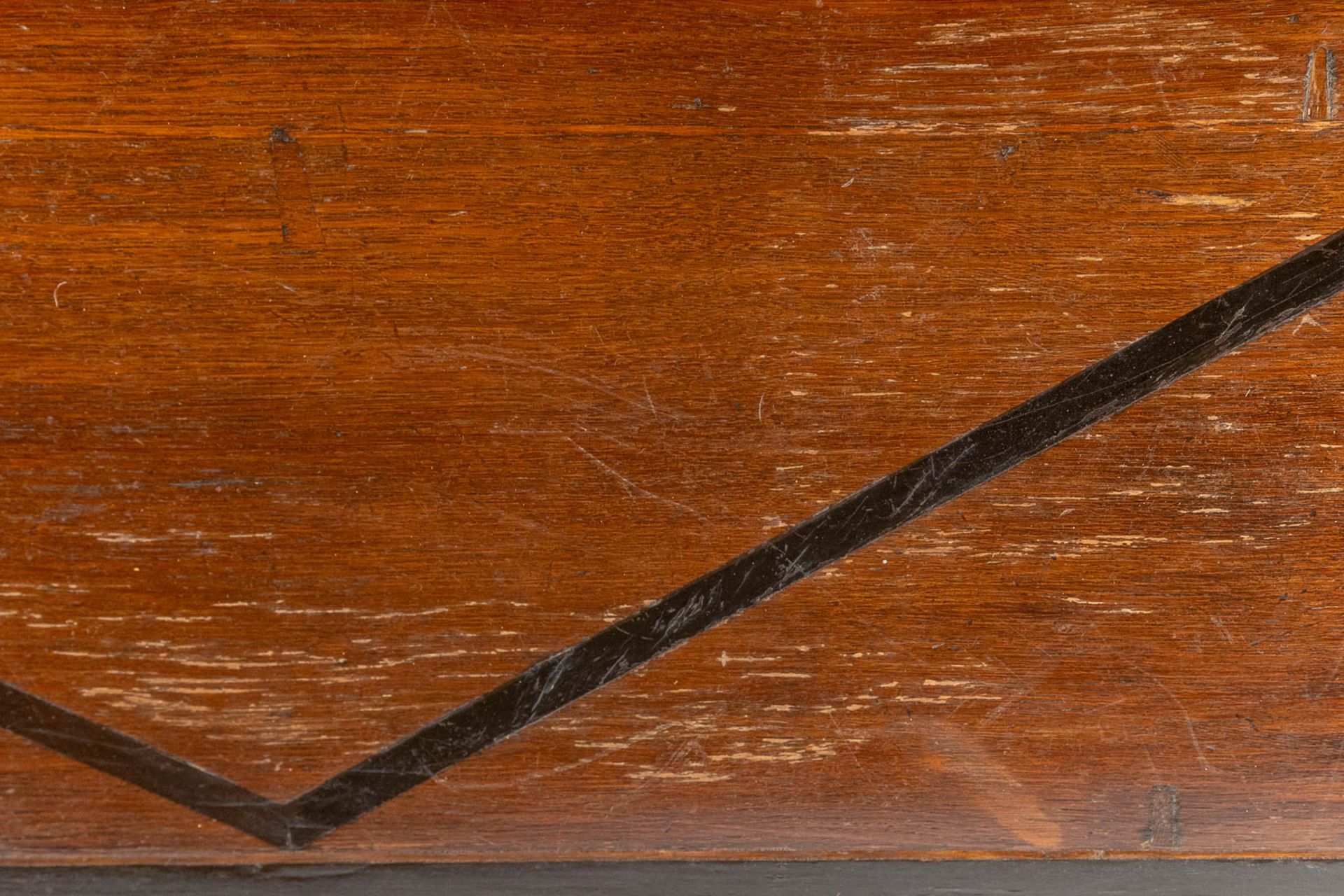 An antique 'Payment Table', made of oak and inlaid with ebony. 17th century. (L:76 x W:113 x H:76 c - Bild 18 aus 19