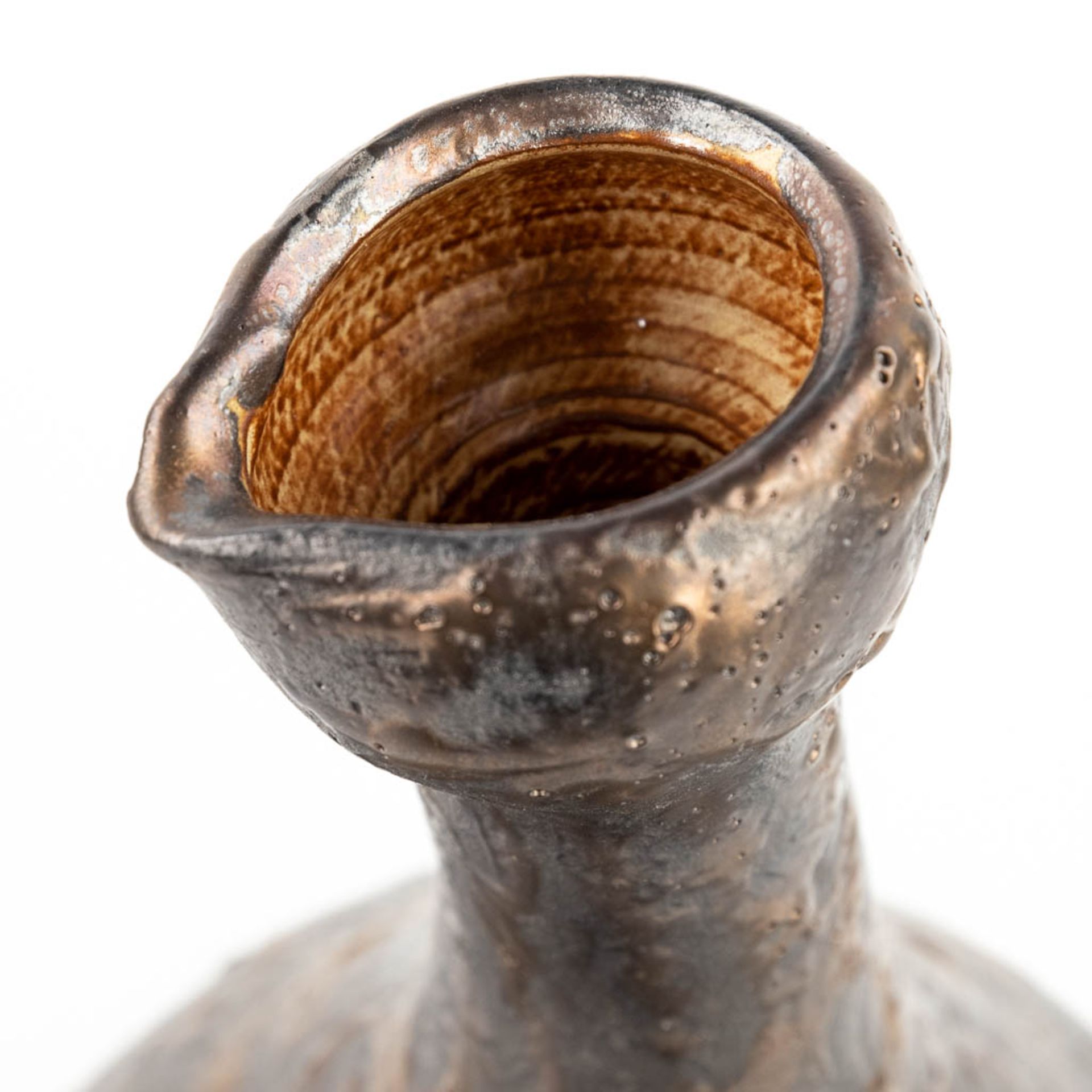 Elisabeth VANDEWEGHE (XX-XXI) A vase with metal glaze for Perignem (W:19 x H:31 cm) - Image 10 of 12