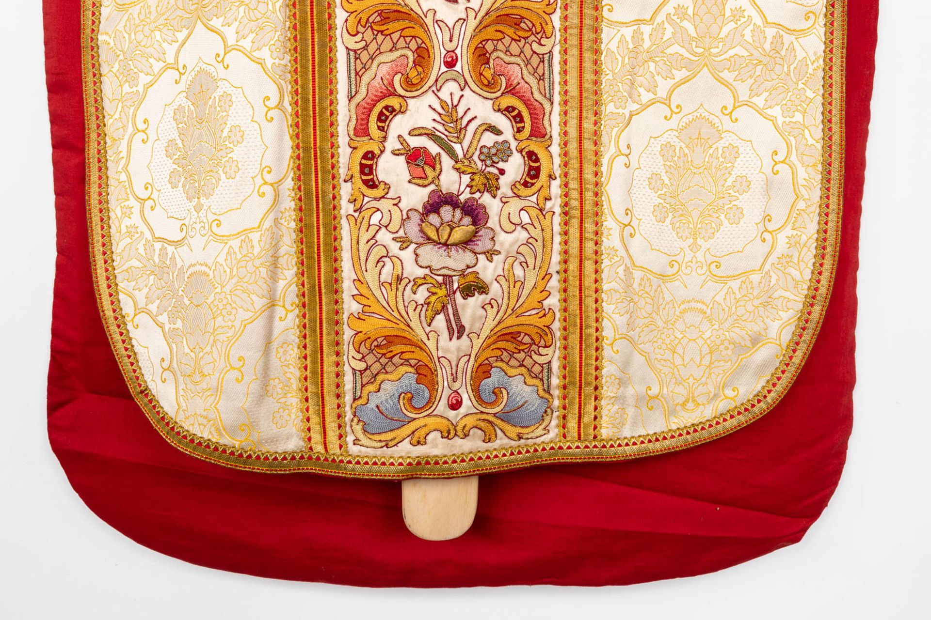 A Roman Chasuble and two Dalmatics, decorated with thick gold thread and embroidery in floral motive - Image 5 of 23