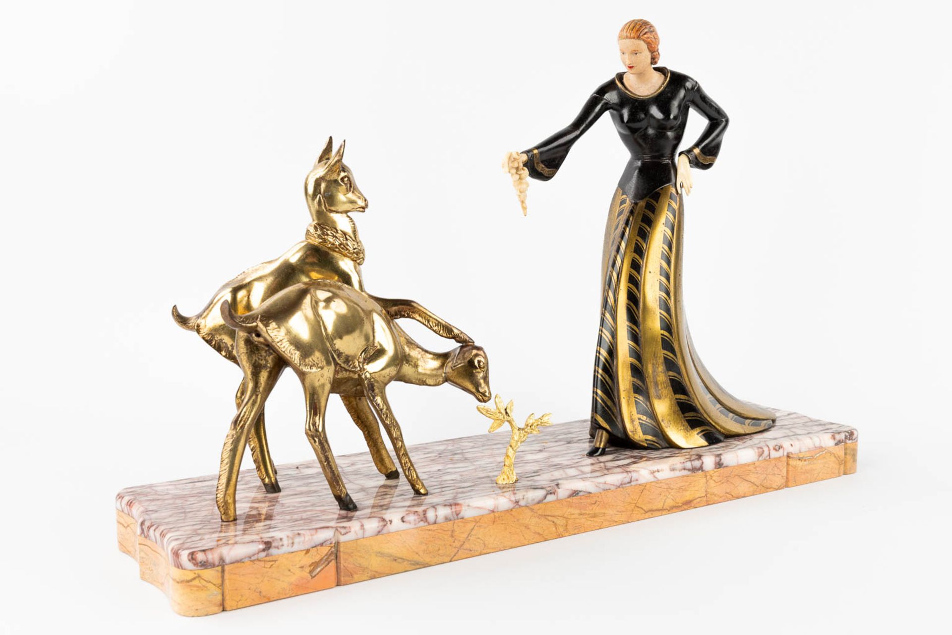 Lady with deer, a statue made in art deco style. (L:17 x W:65 x H:42 cm) - Bild 4 aus 12