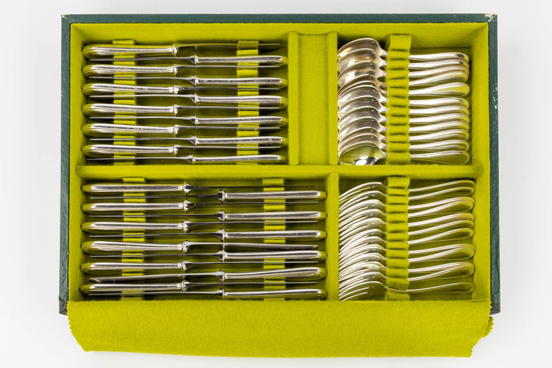 Francois Frionnet, Model Perles, a large storage box with silver-plated cutlery. 128-pieces. (L:31, - Image 15 of 17