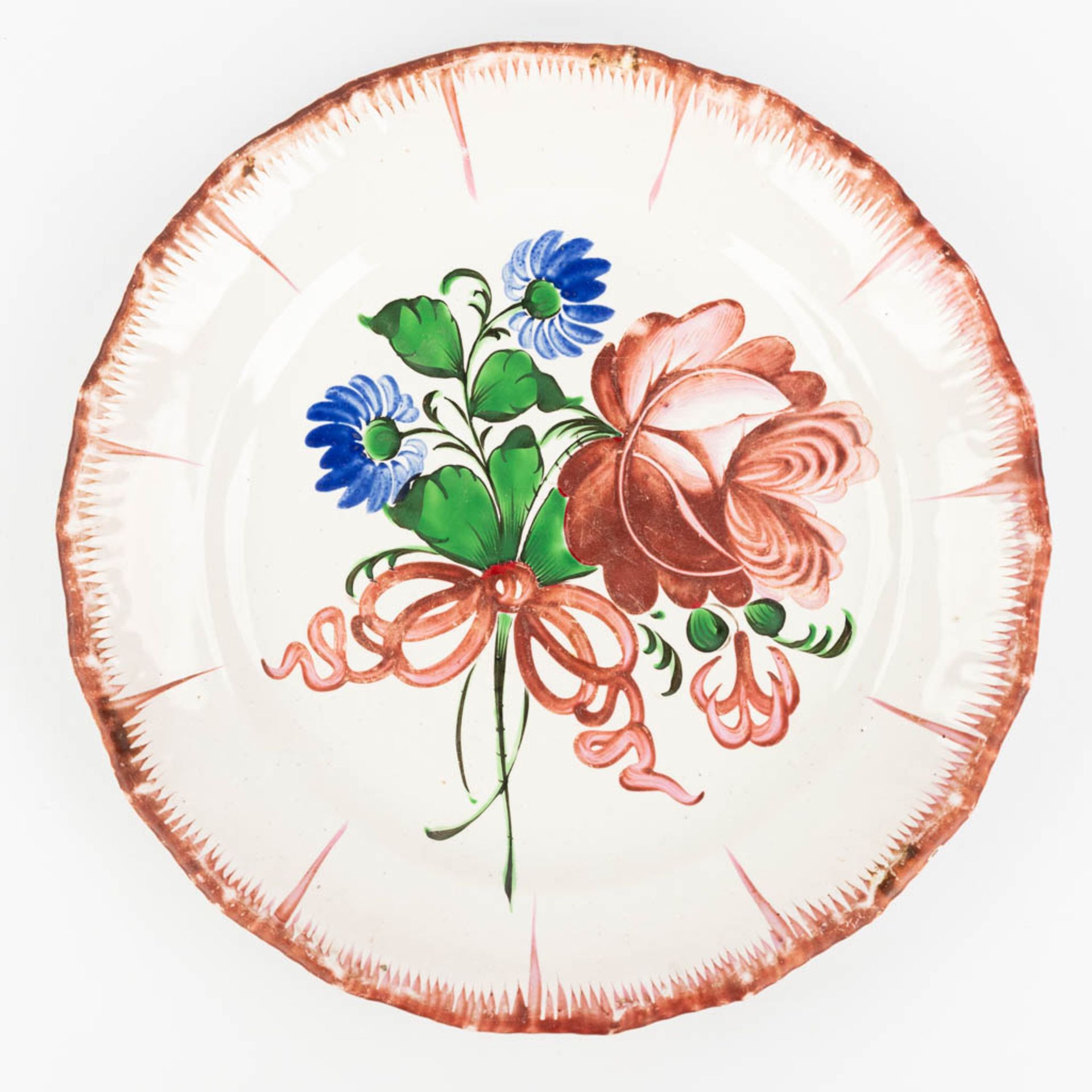 Faience De l'Est, a large collection of 24 plates with hand-painted flower decor. (D:22,5 cm) - Bild 17 aus 28
