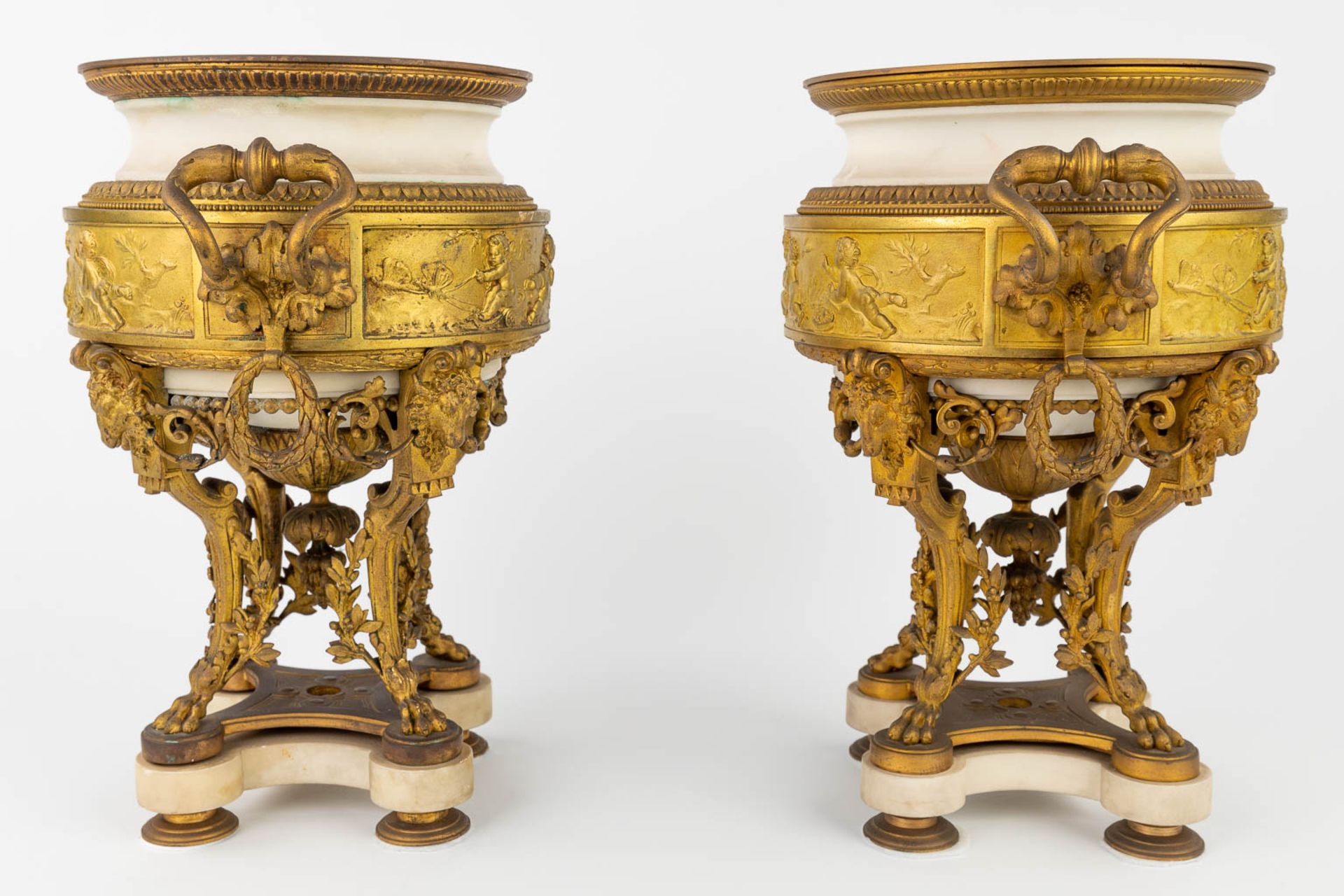 A pair of urns, made of gilt bronze and white Carrara marble in Louis XVI style. France, 19th C. (H: - Image 14 of 17