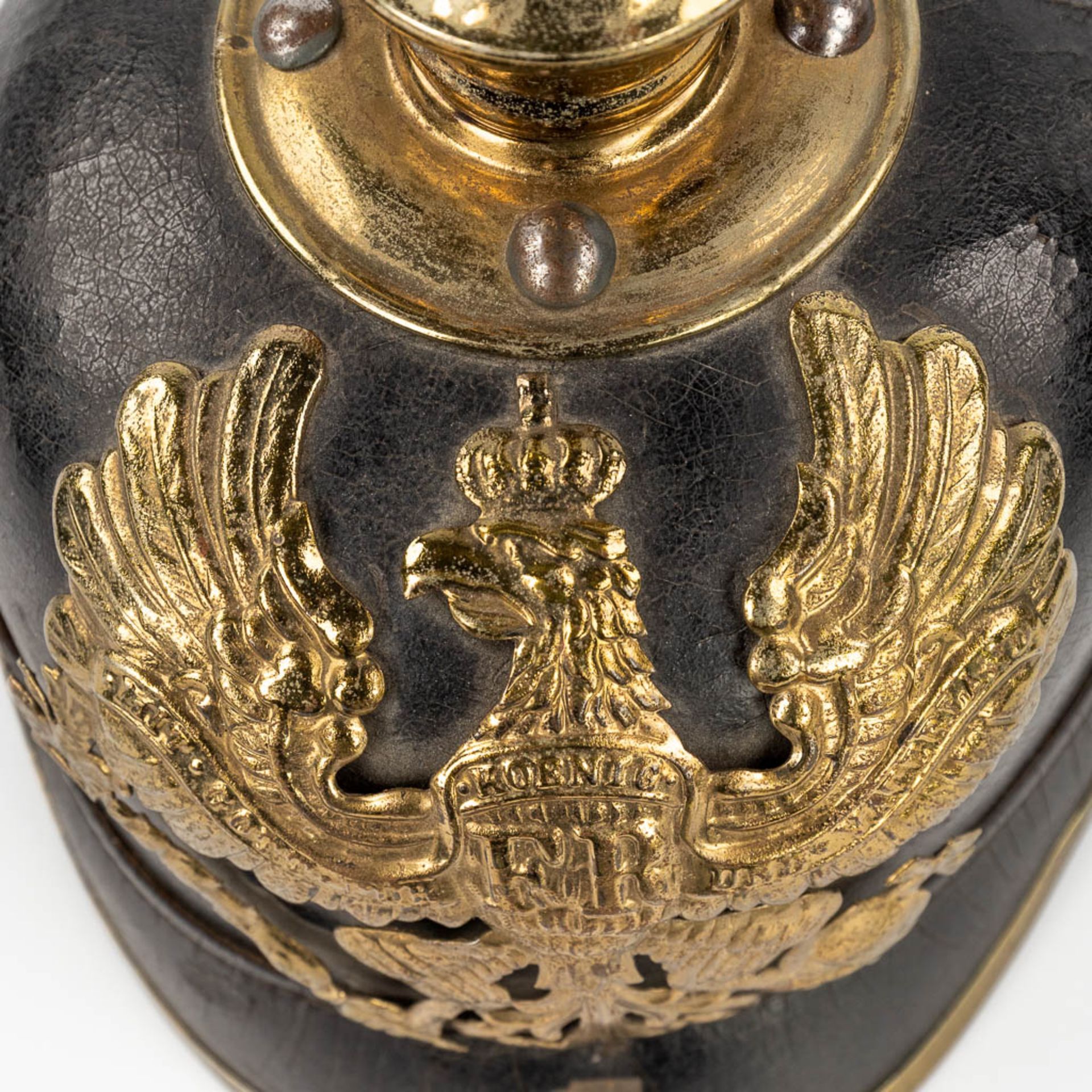 An antique German 'Pickelhaube' decorated with an eagle. Dating 1914-1918. (L:25 x W:18 x H:21 cm) - Bild 16 aus 17