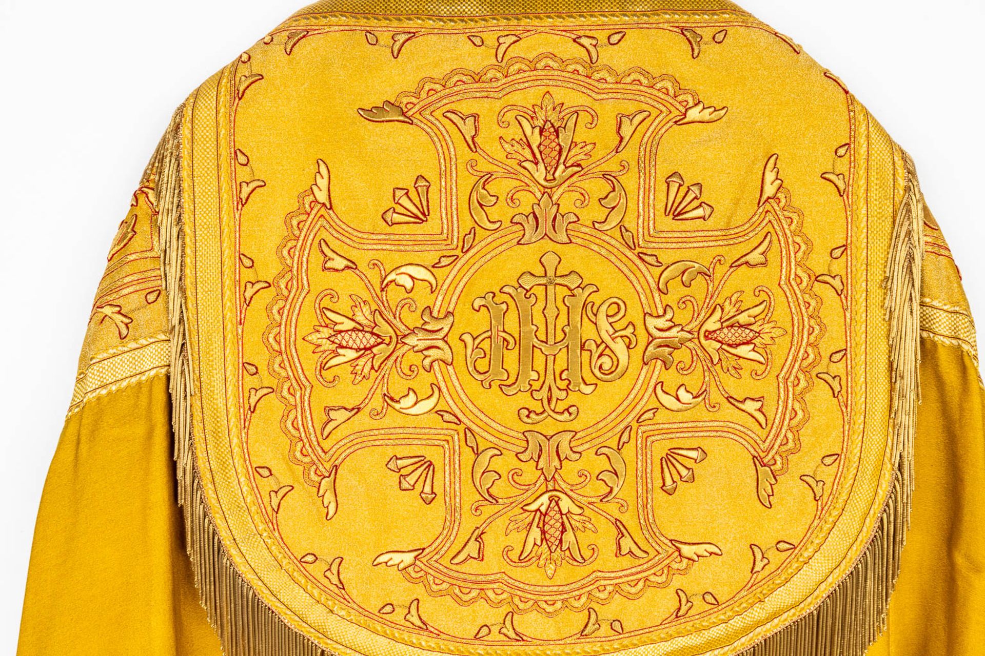 An antique Cope decorated with thick gold-threaded embroidery (H:130 cm) - Image 5 of 9