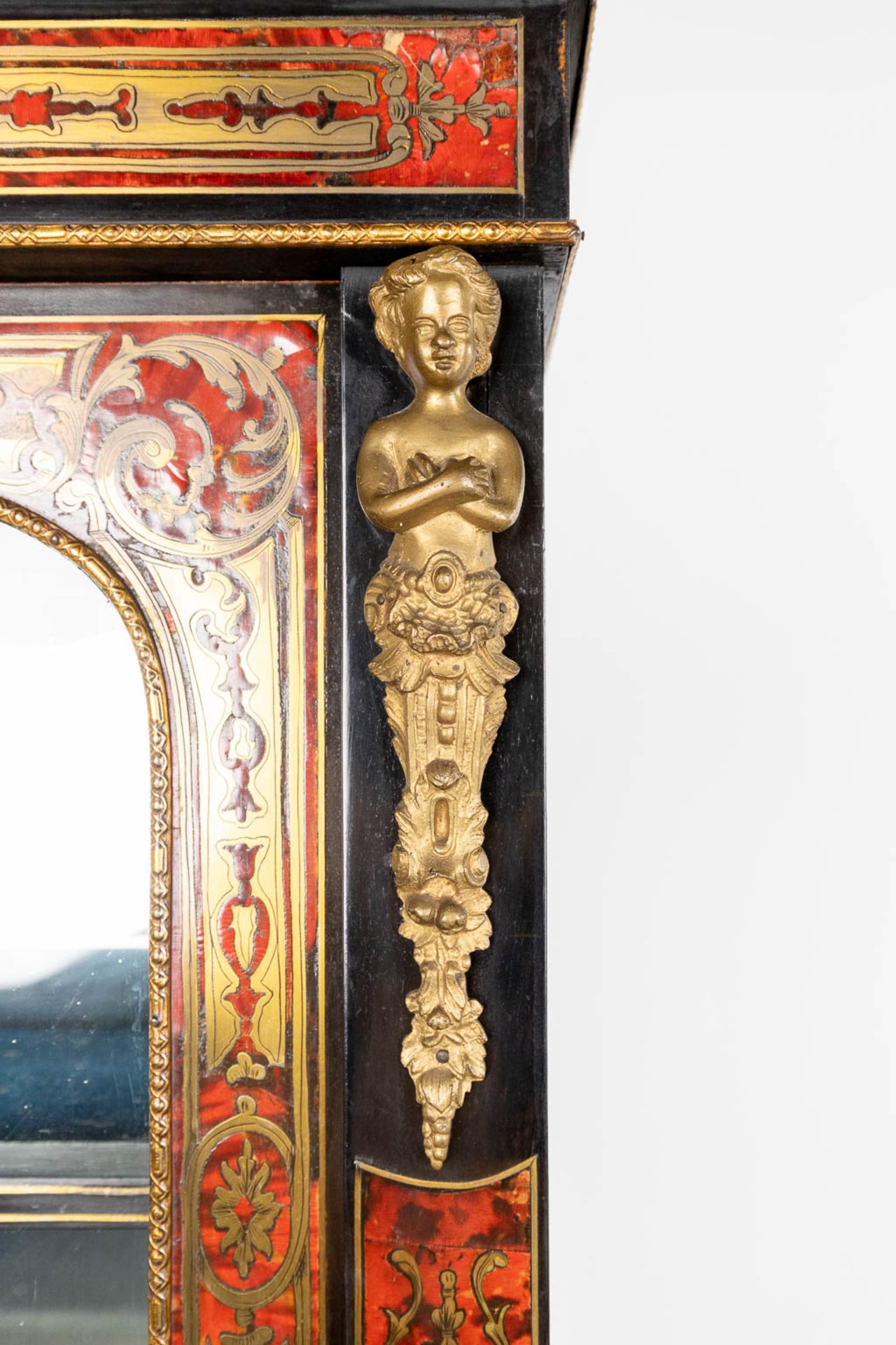 An antique display cabinet with boulle inlay, Napoleon 3 period (L:40 x W:70 x H:180 cm) - Image 9 of 16