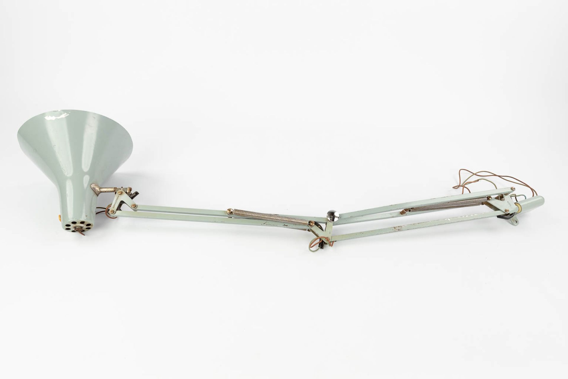 Luxo, a collection of 2 desk or wall mounted lamps. Circa 1940-1950. (W:94 x D:19,5 cm) - Image 5 of 16