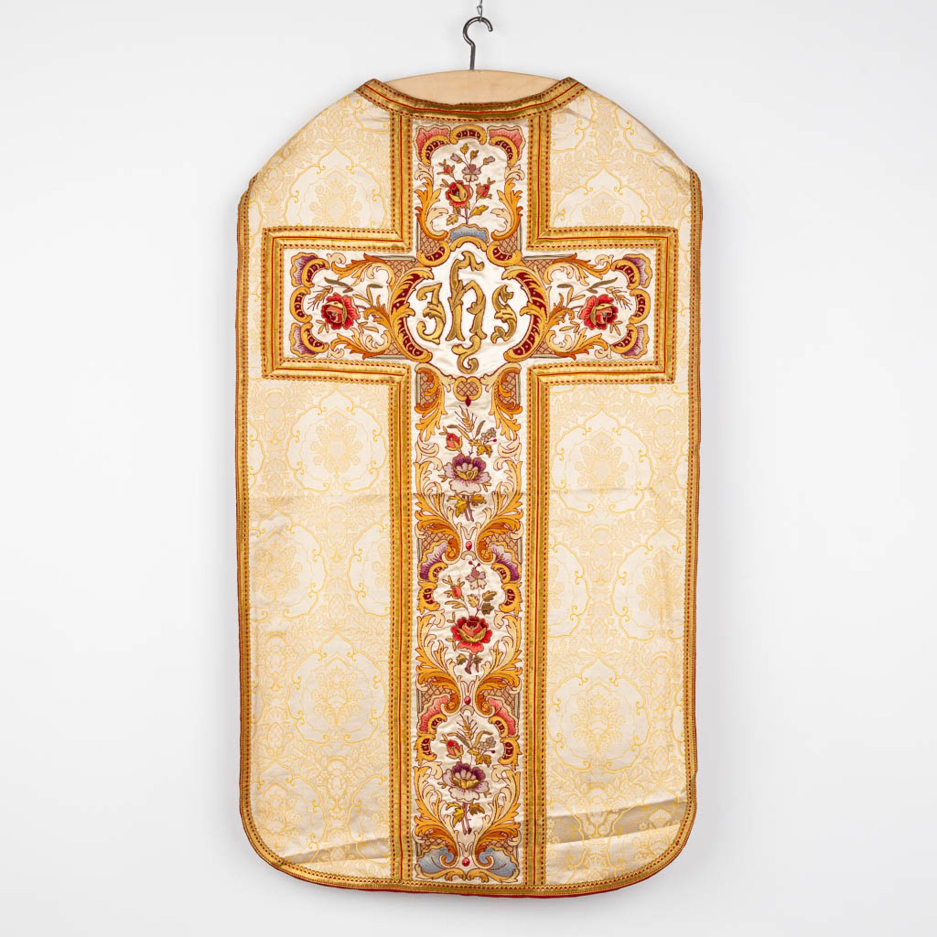 A Roman Chasuble and two Dalmatics, decorated with thick gold thread and embroidery in floral motive - Image 3 of 23