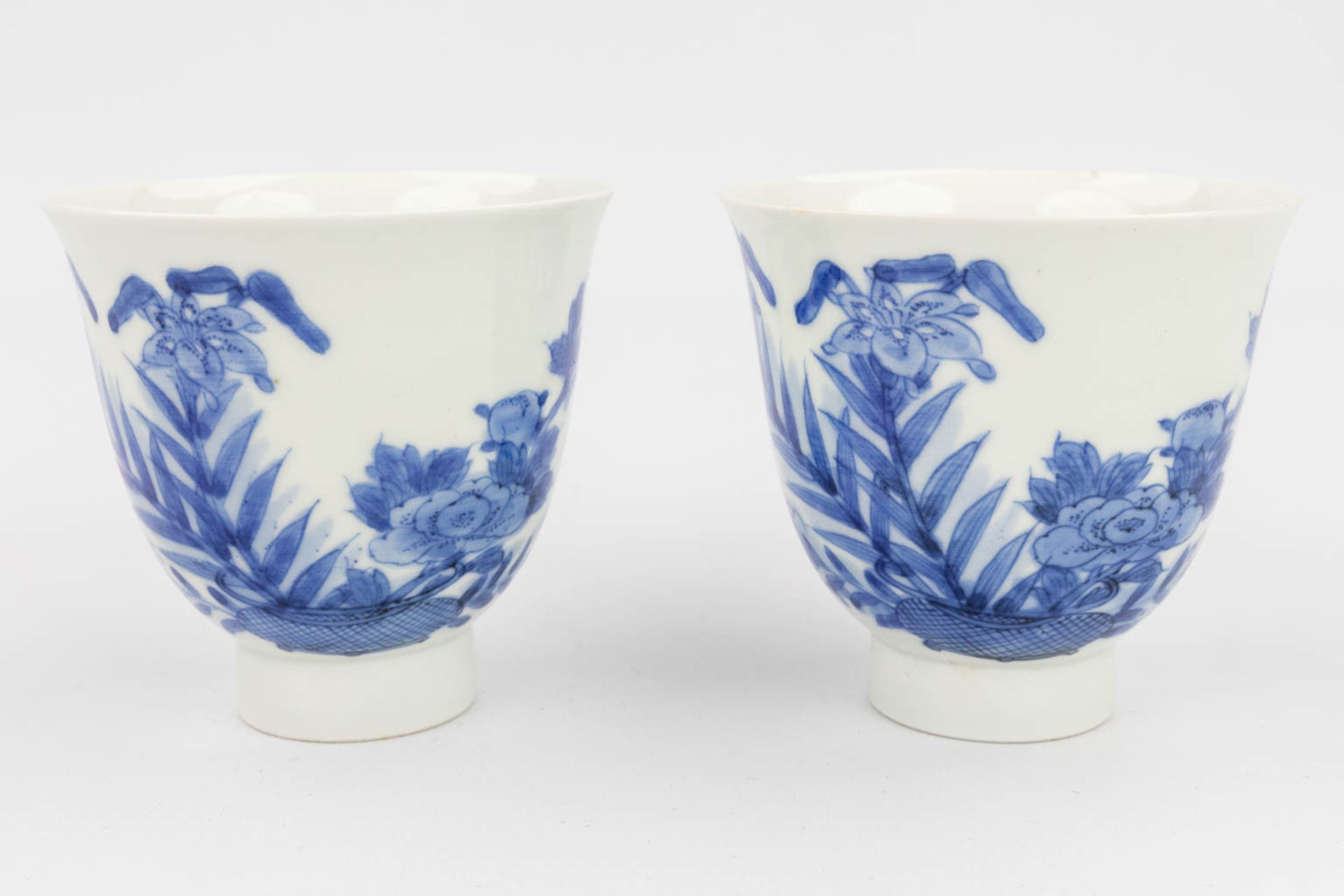 A large collection of bowls and saucers, eggshell porcelain, Japan, 20th C. (H:9 x D:9 cm) - Image 12 of 24