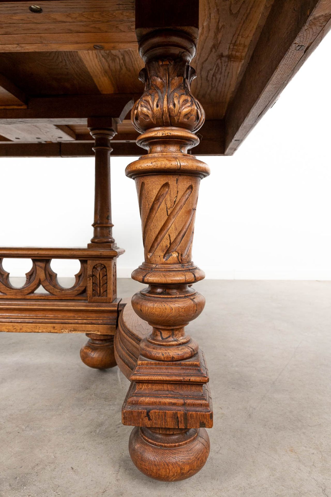 An antique table with 6 chairs in renaissance style. (L:120 x W:142 x H:72 cm) - Image 21 of 24