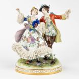 Volkstedt, A figurine of a dancing couple with porcelain lace. Circa 1970. (H:23,5 cm)